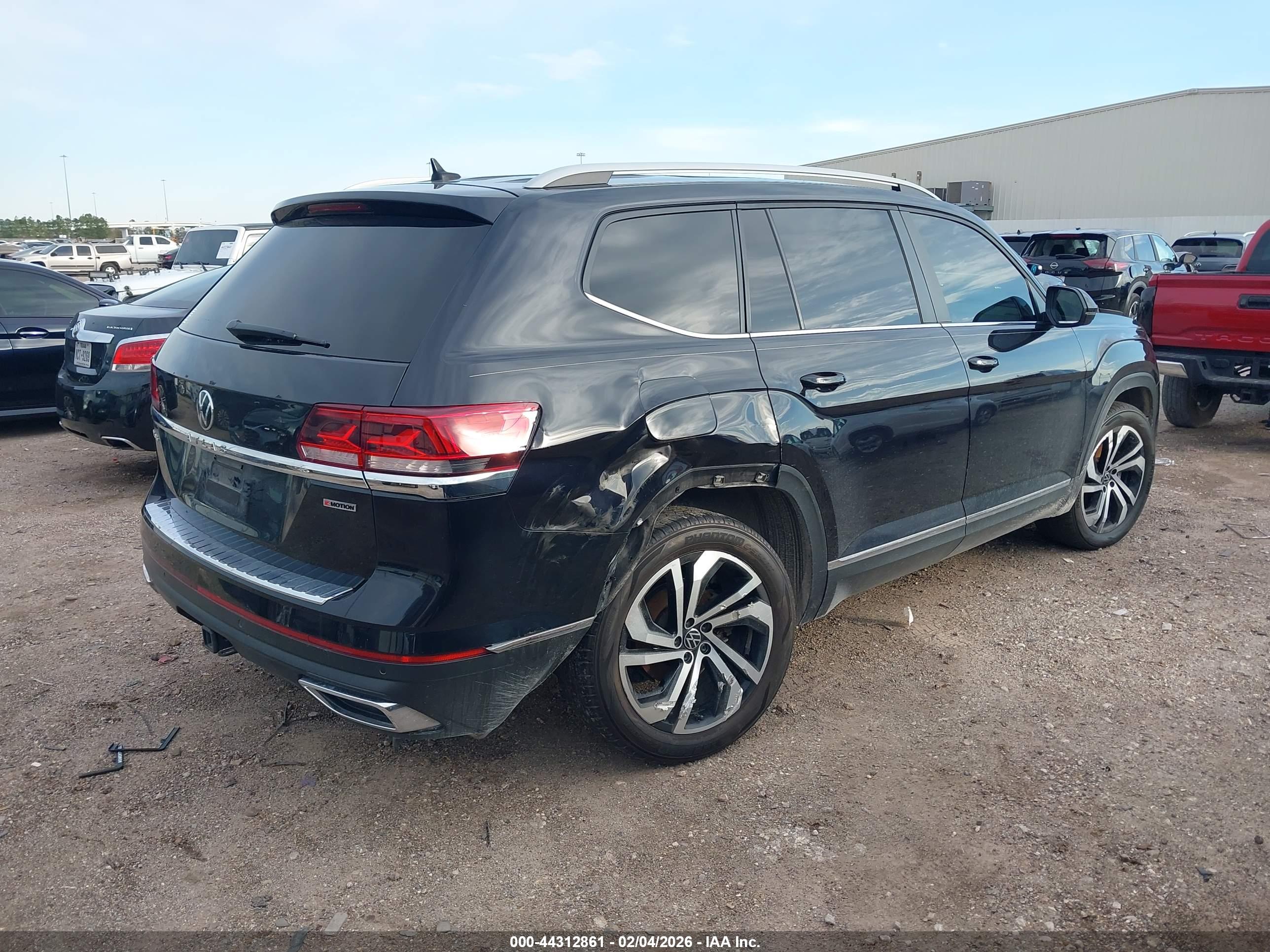 VOLKSWAGEN ATLAS image 4