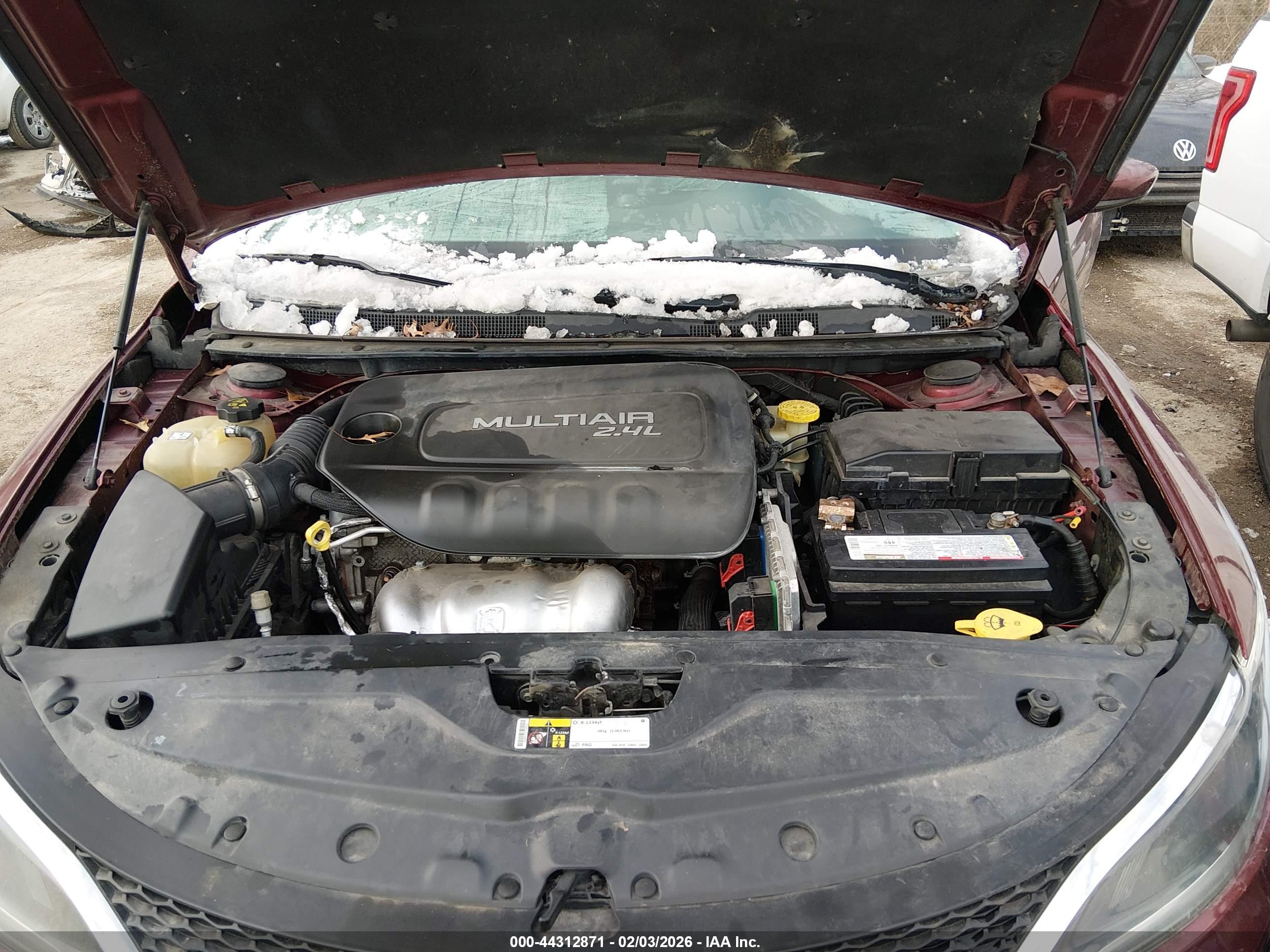 CHRYSLER 200 image 10