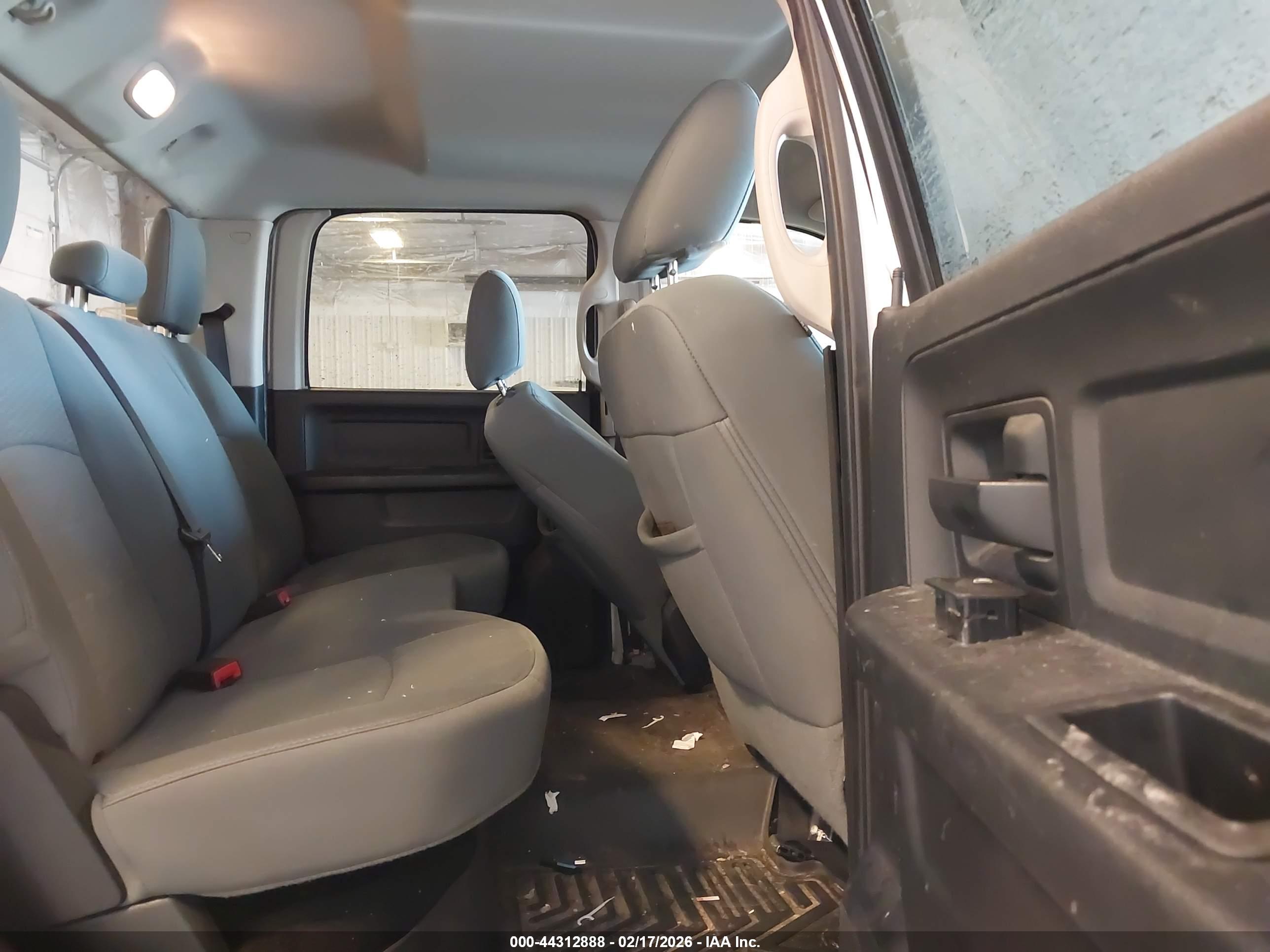 RAM 2500 image 8