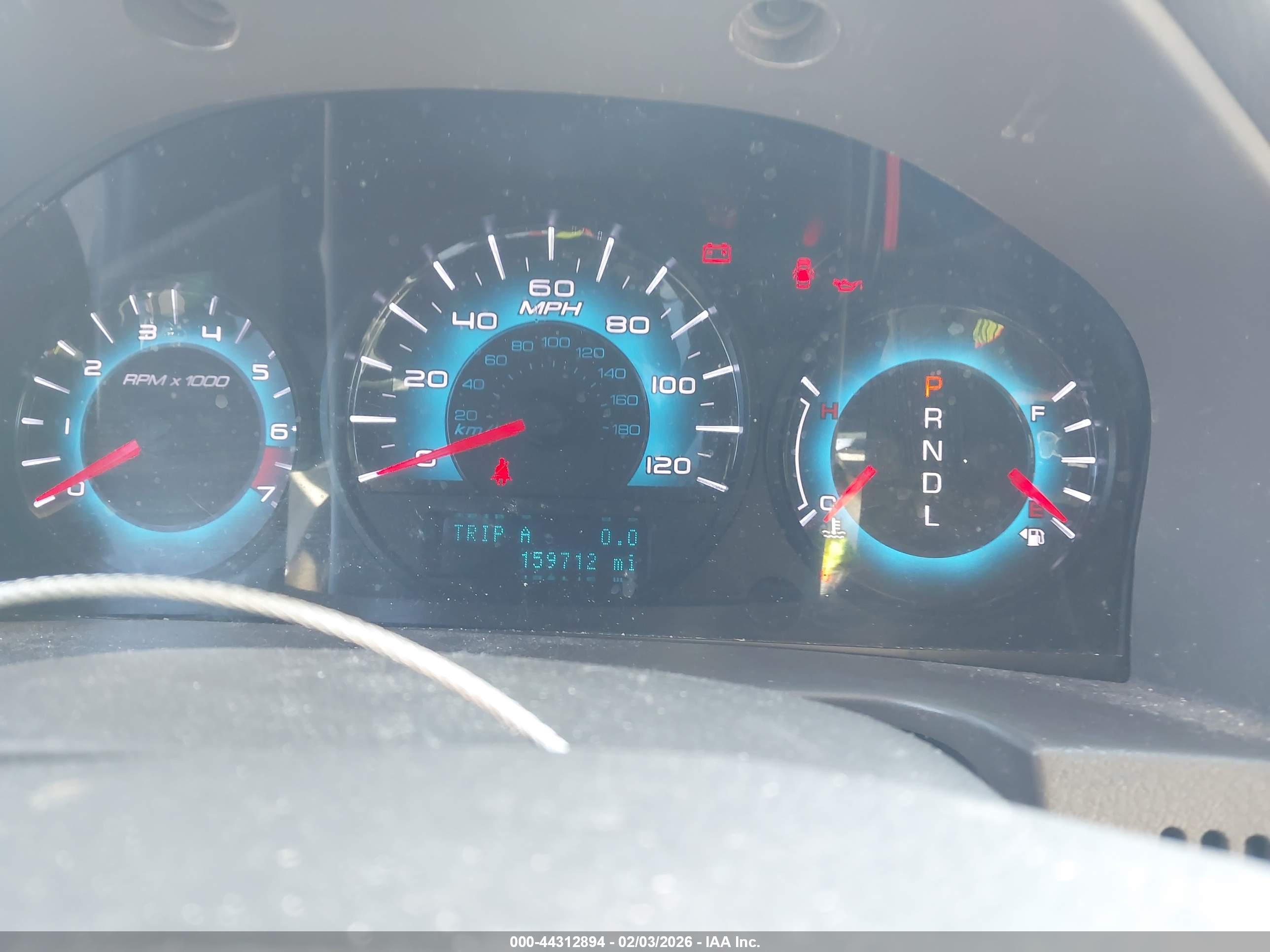 FORD FUSION image 7