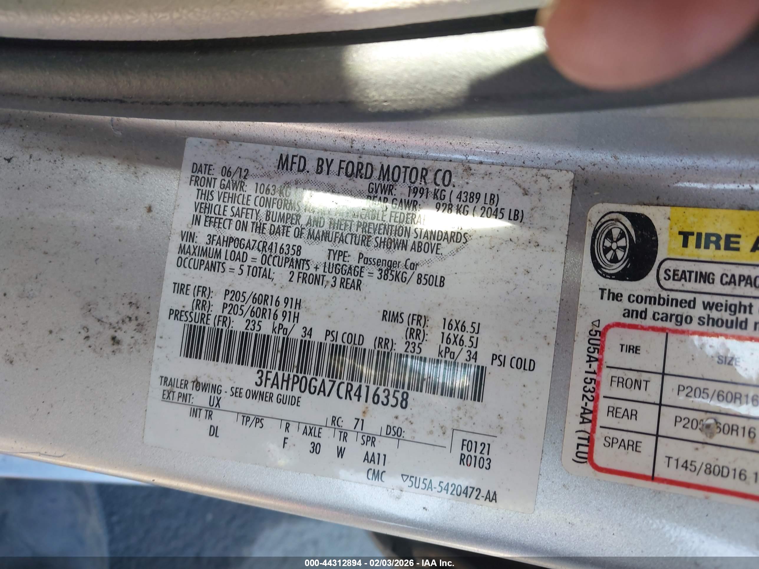 FORD FUSION image 9