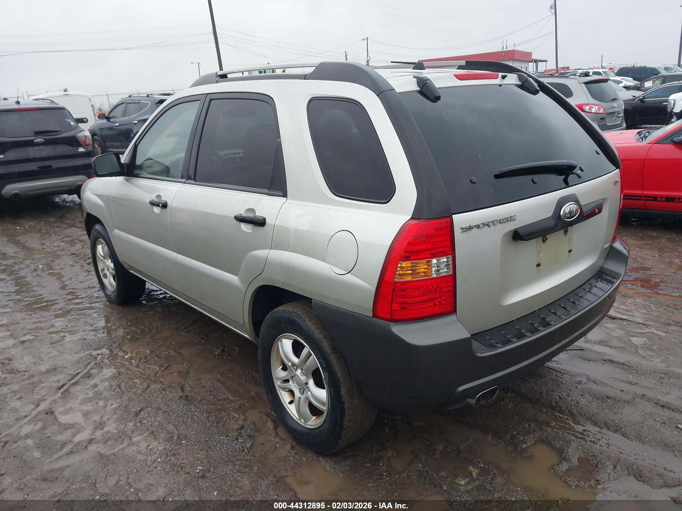 KIA SPORTAGE image 3