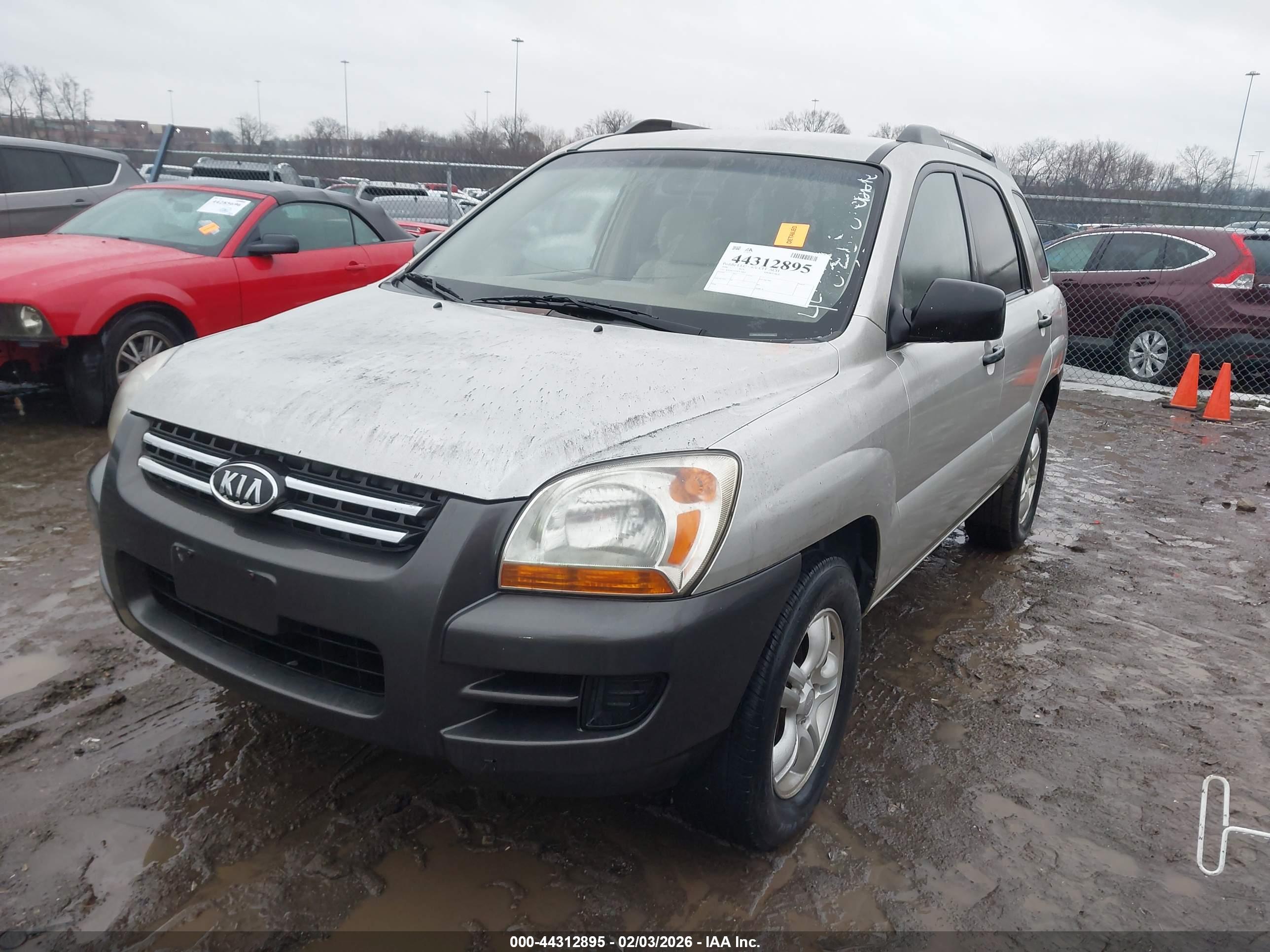 KIA SPORTAGE image 6