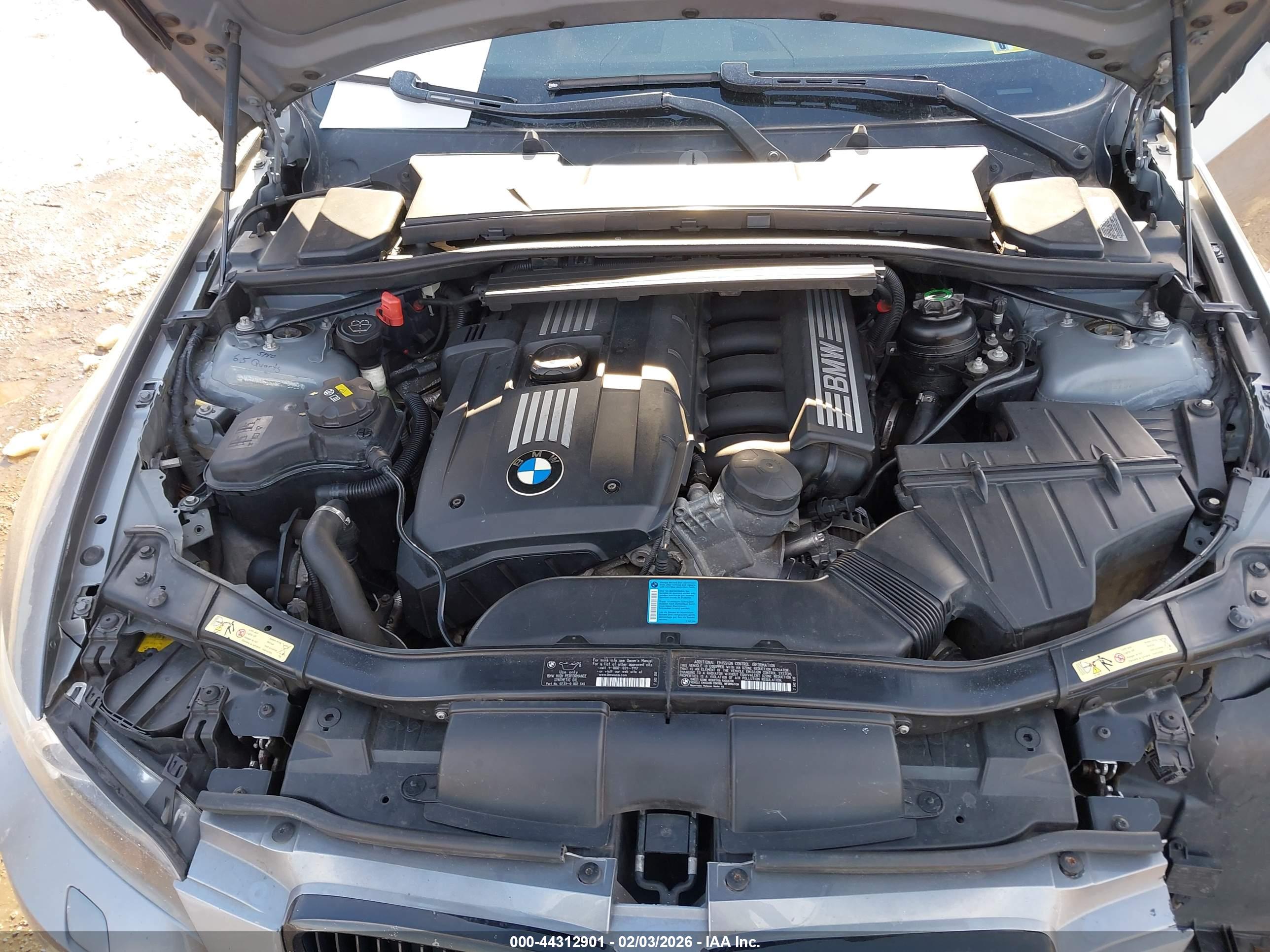 BMW 328XI image 10