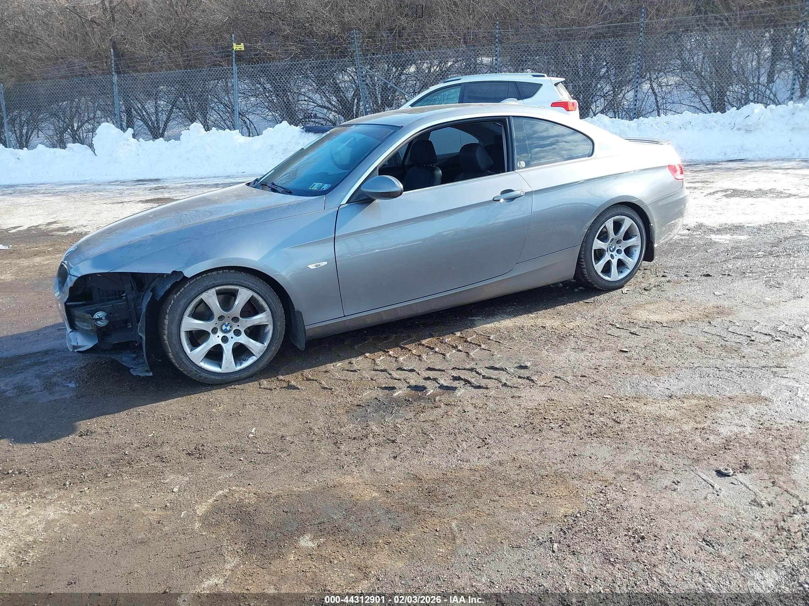 BMW 328XI image 2