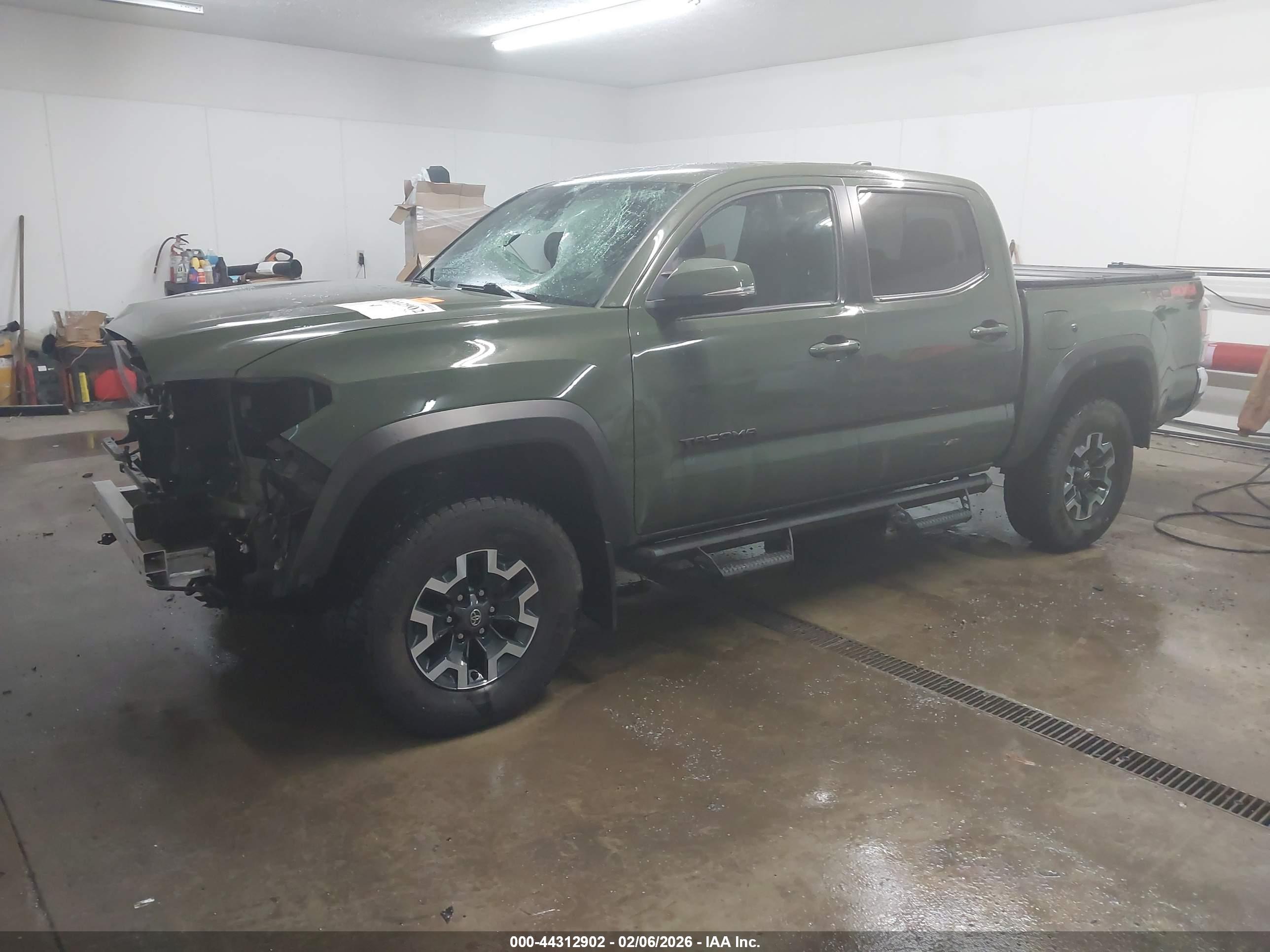 TOYOTA TACOMA image 2
