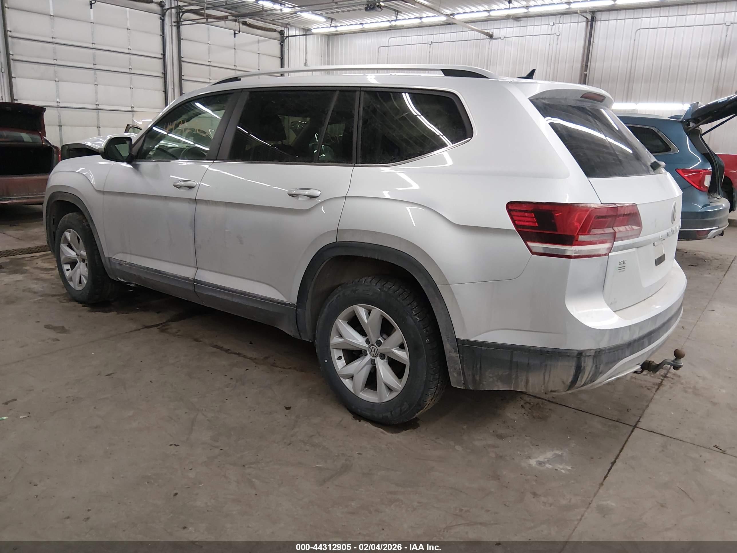 VOLKSWAGEN ATLAS image 3