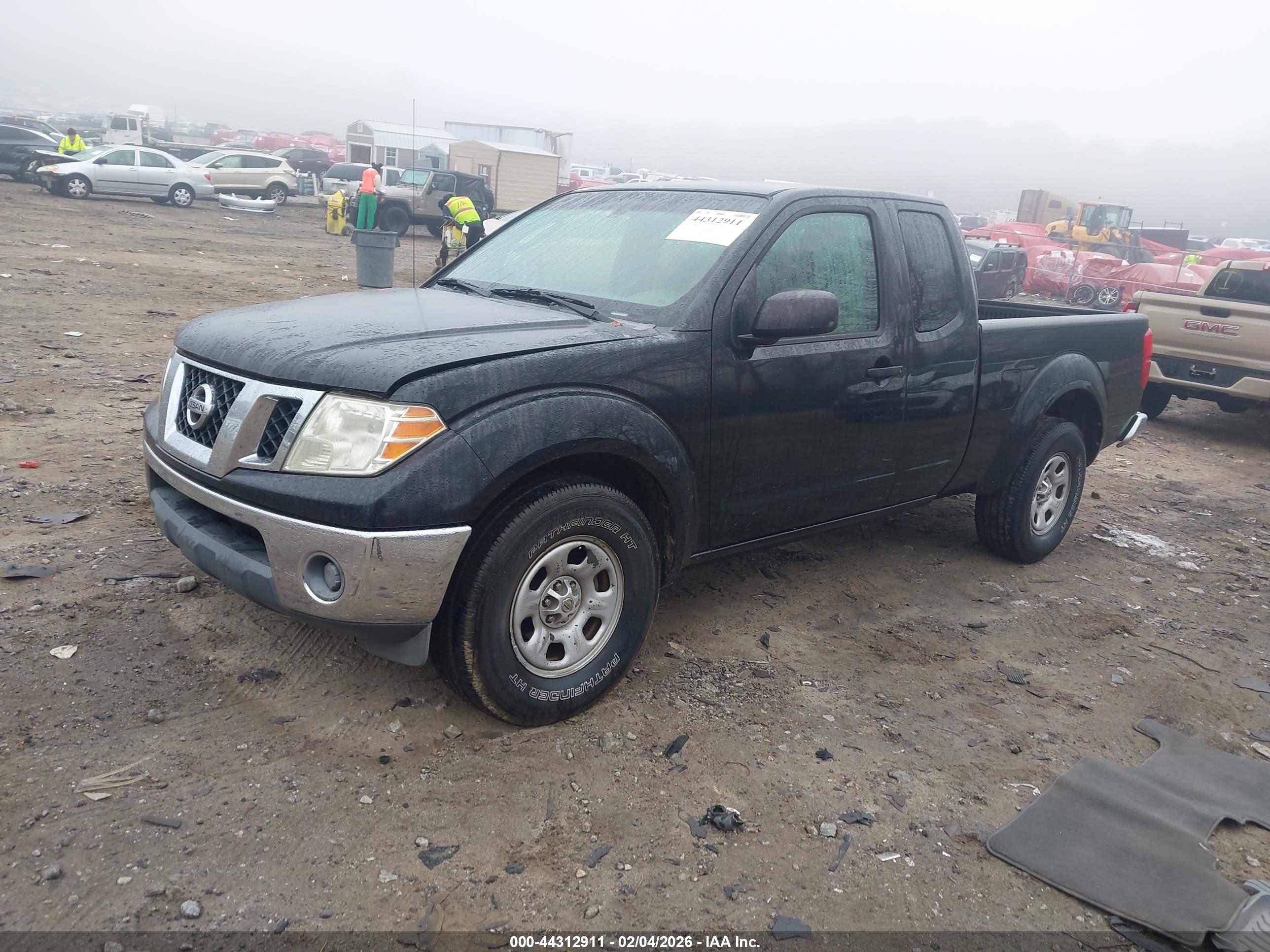 NISSAN FRONTIER image 2