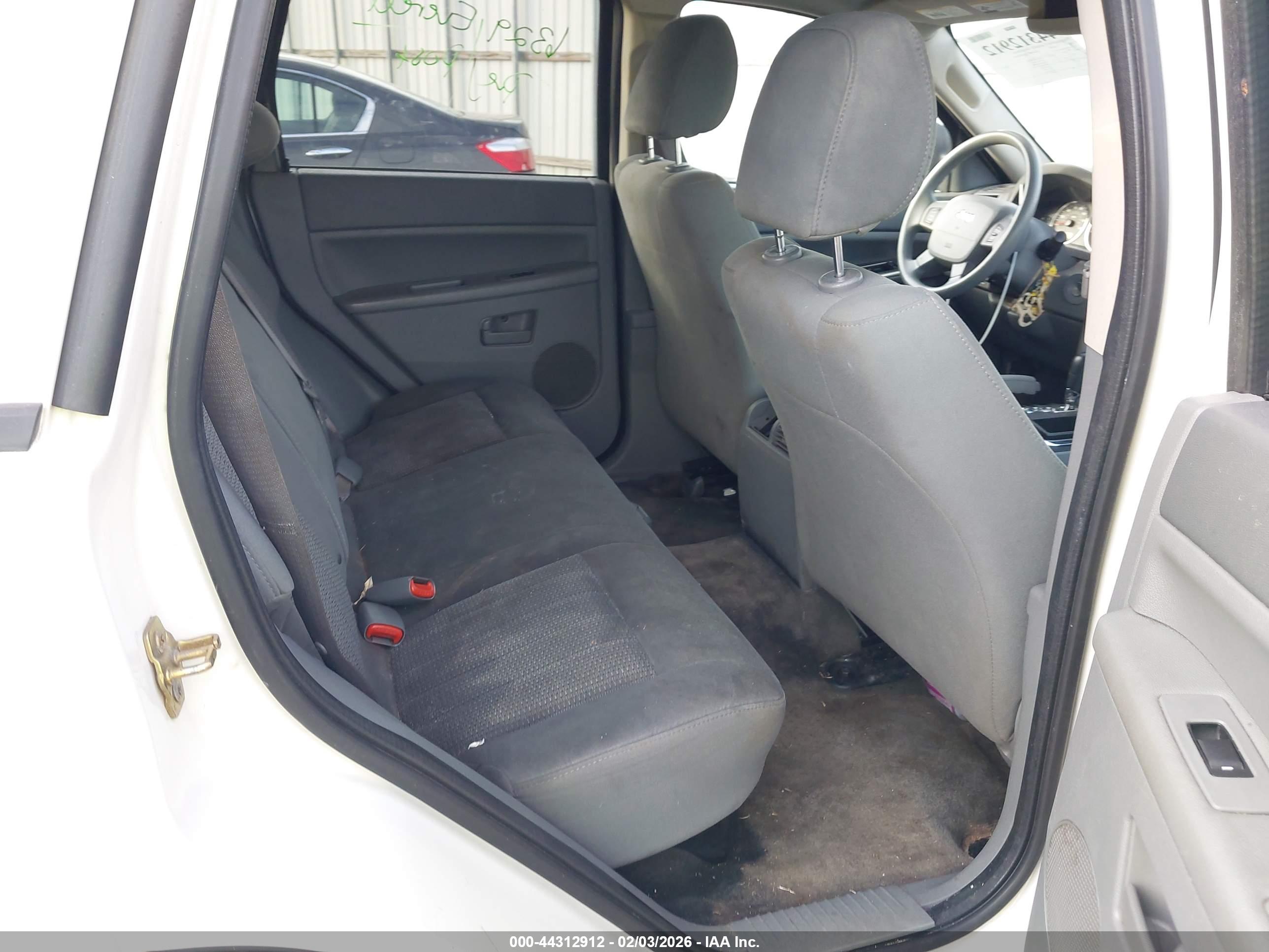 JEEP GRAND image 8