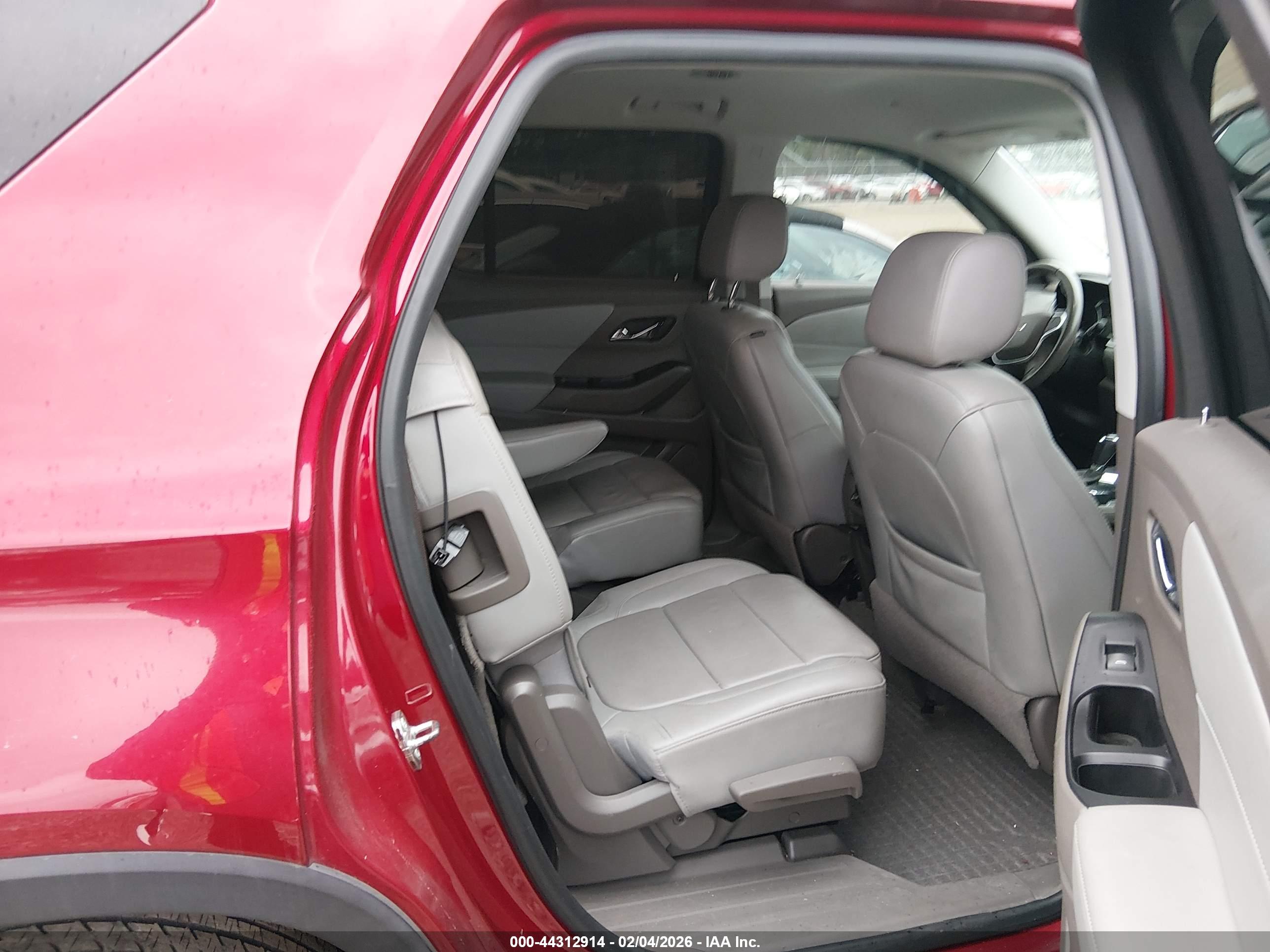 CHEVROLET TRAVERSE image 8