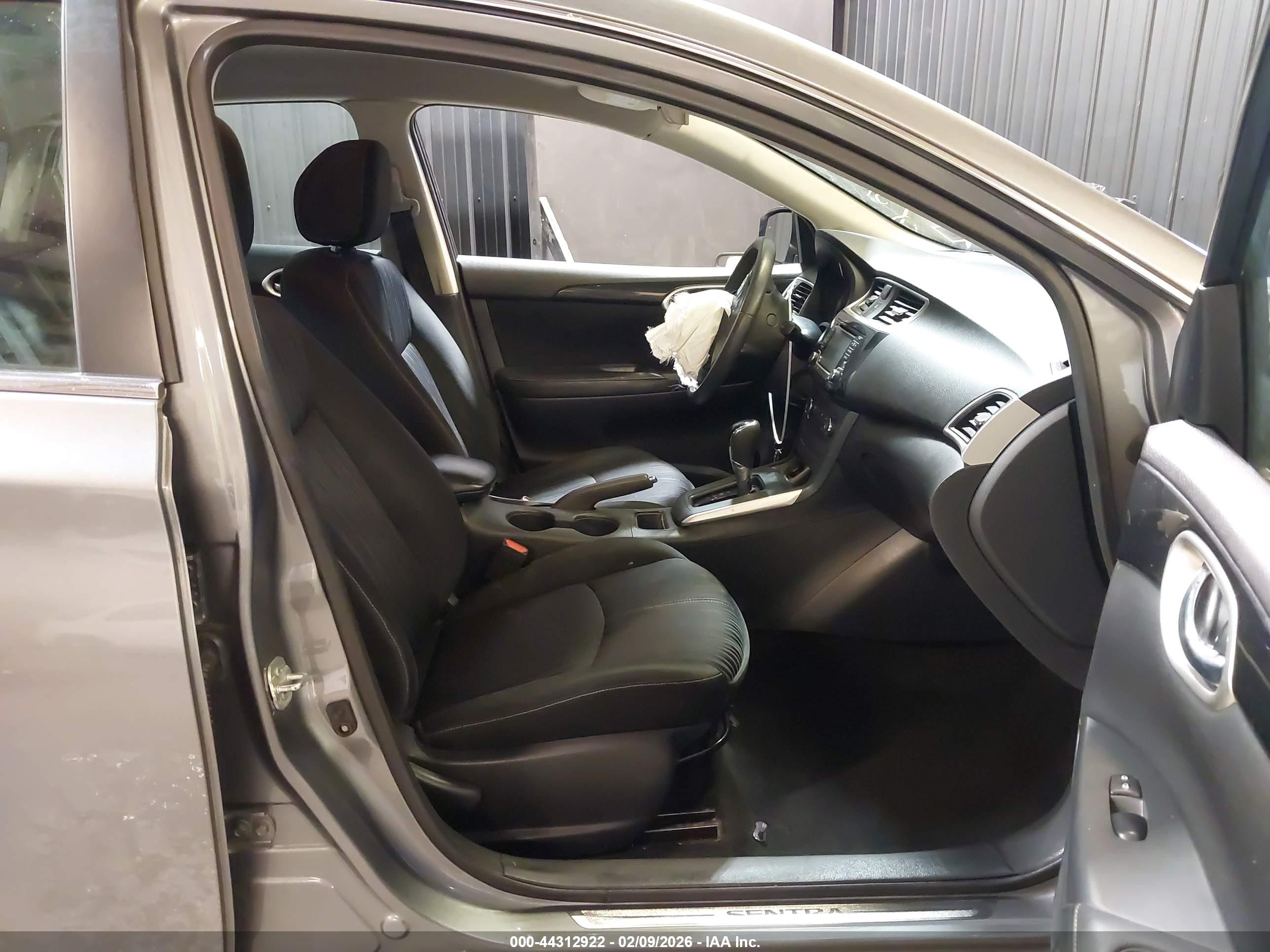 NISSAN SENTRA image 5