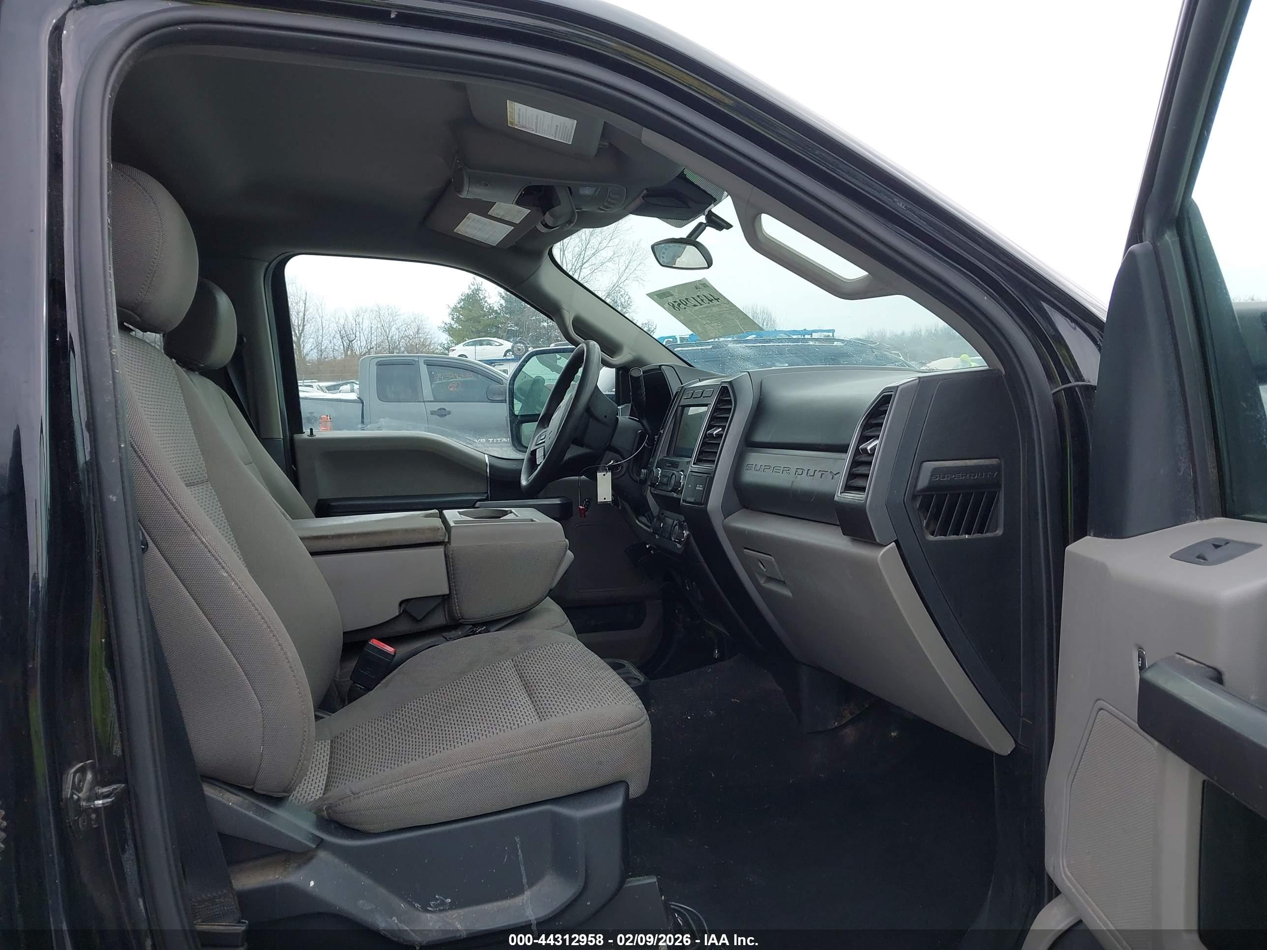 FORD F-250 image 5
