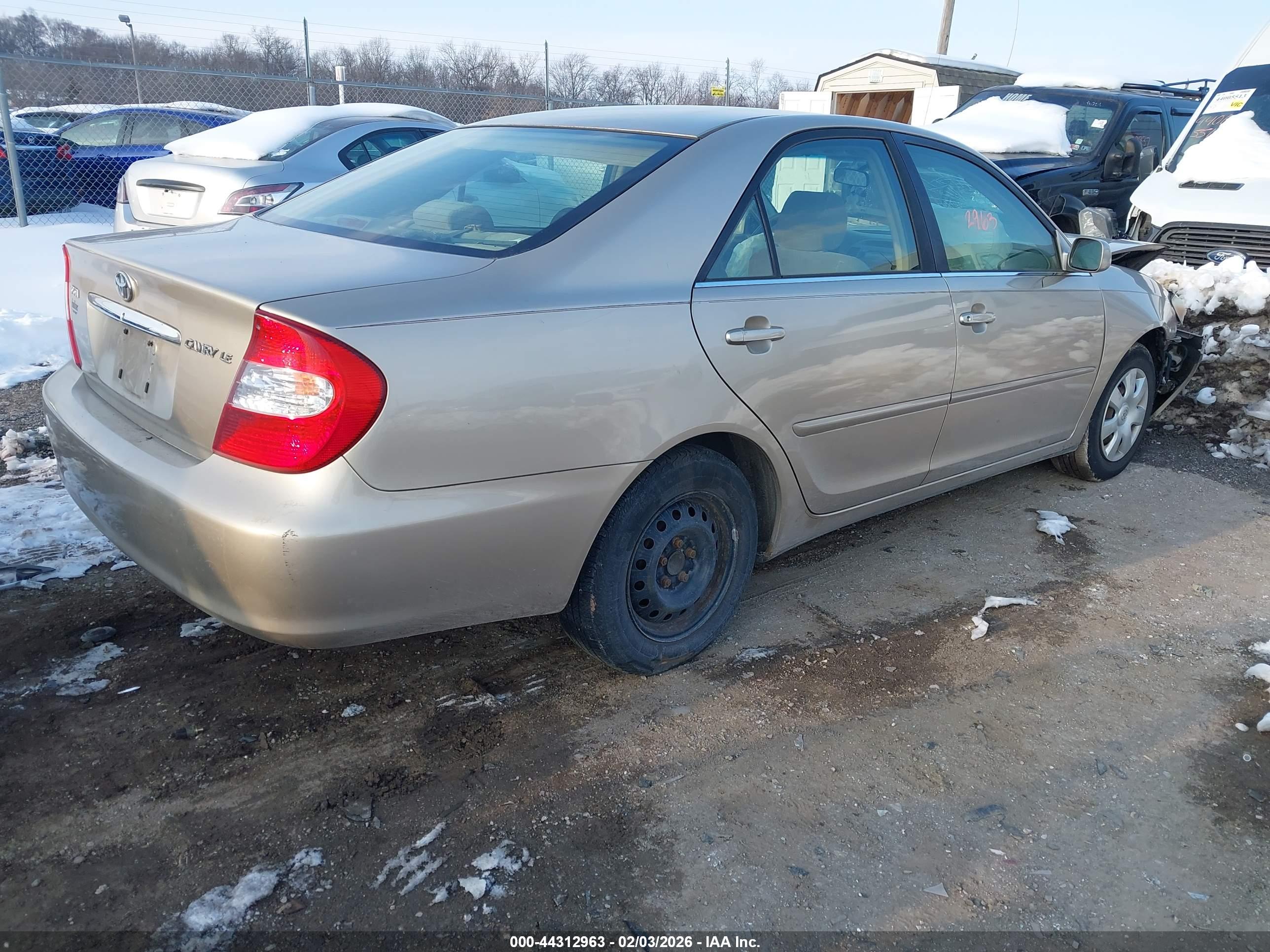 TOYOTA CAMRY image 4