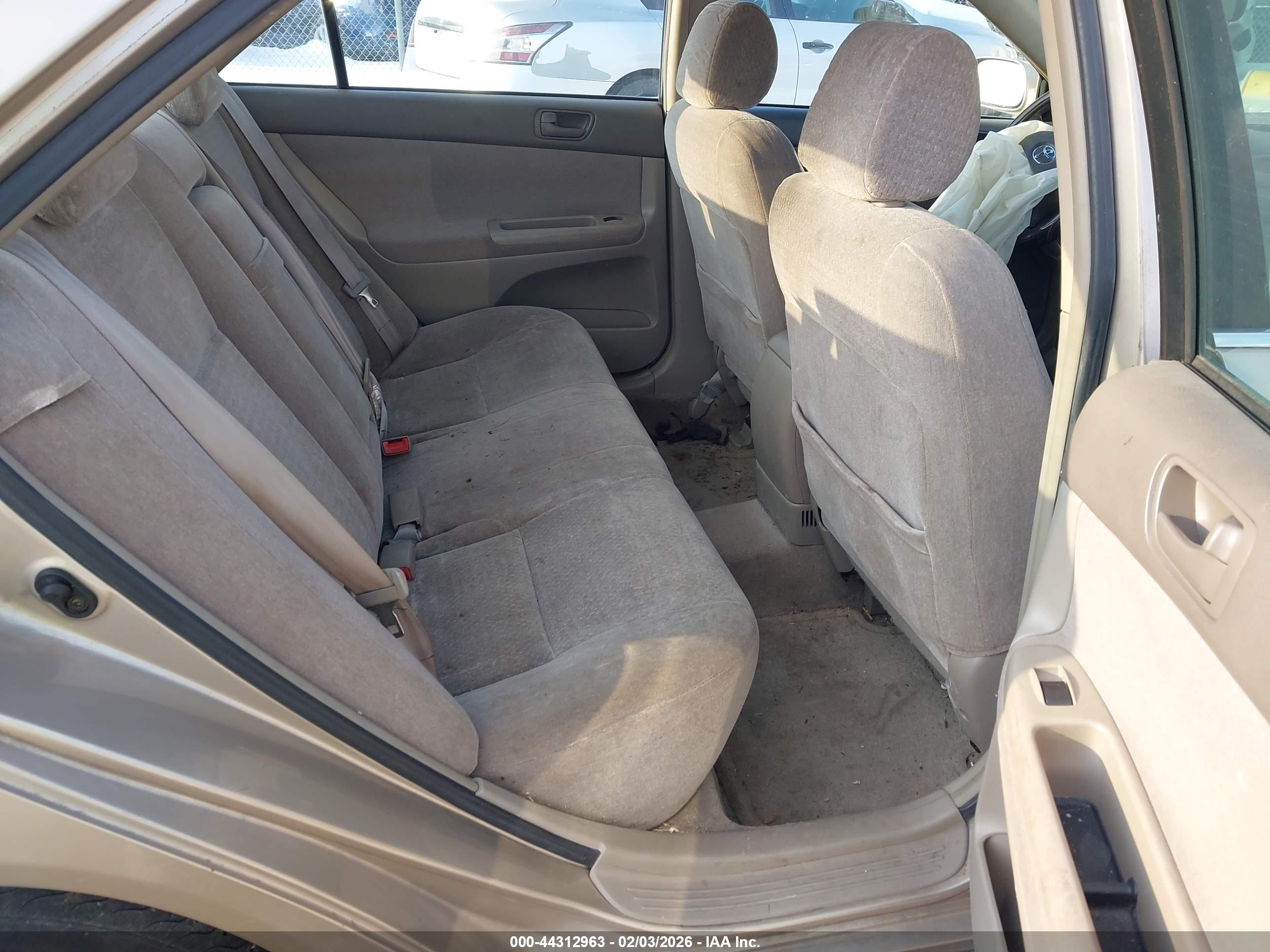 TOYOTA CAMRY image 8