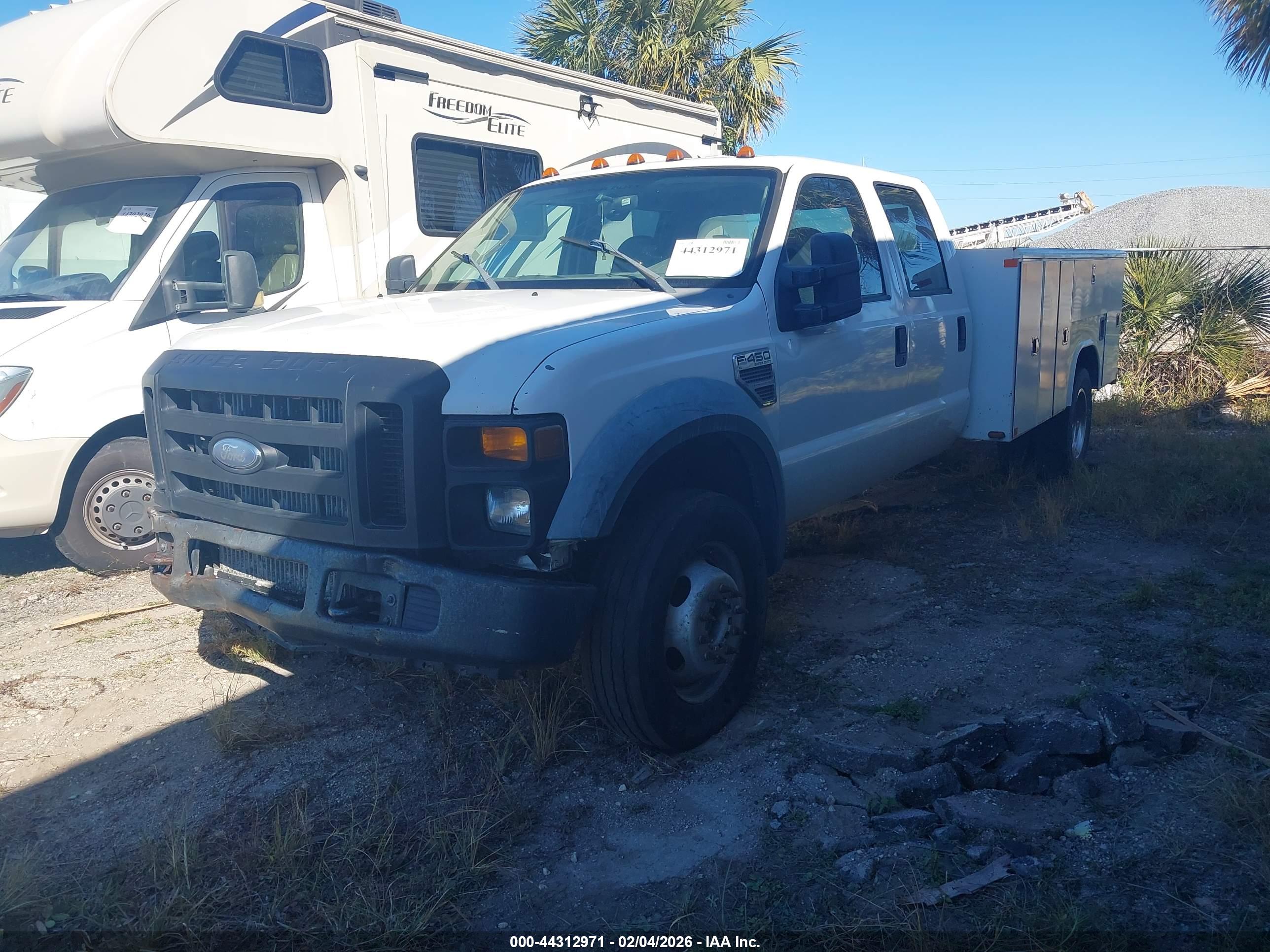 FORD F-450 image 2