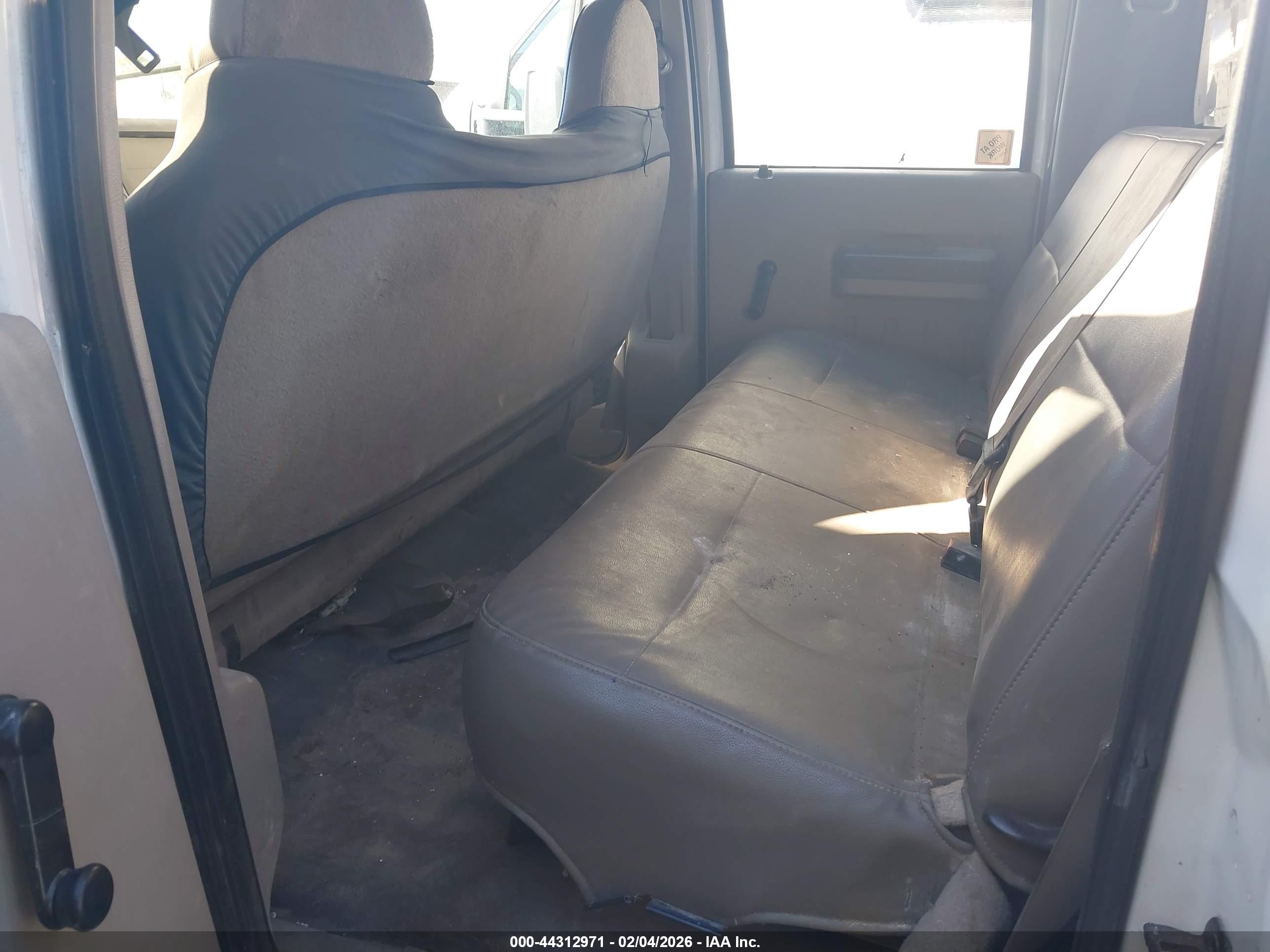 FORD F-450 image 7
