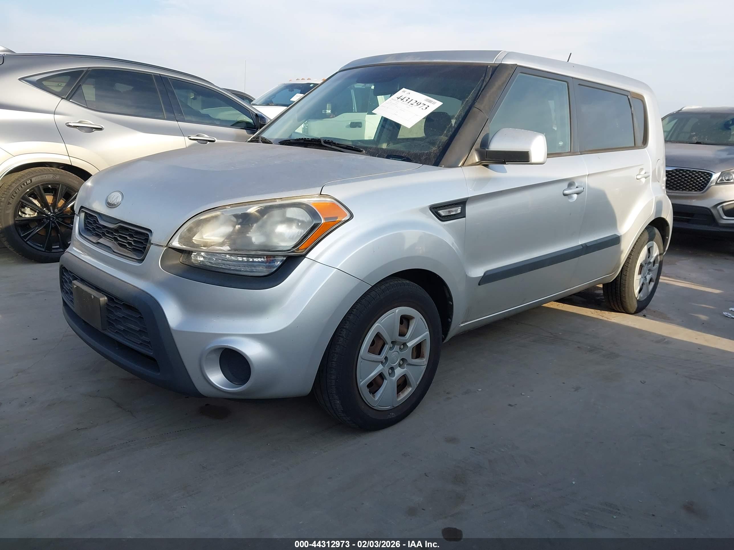 KIA SOUL image 2