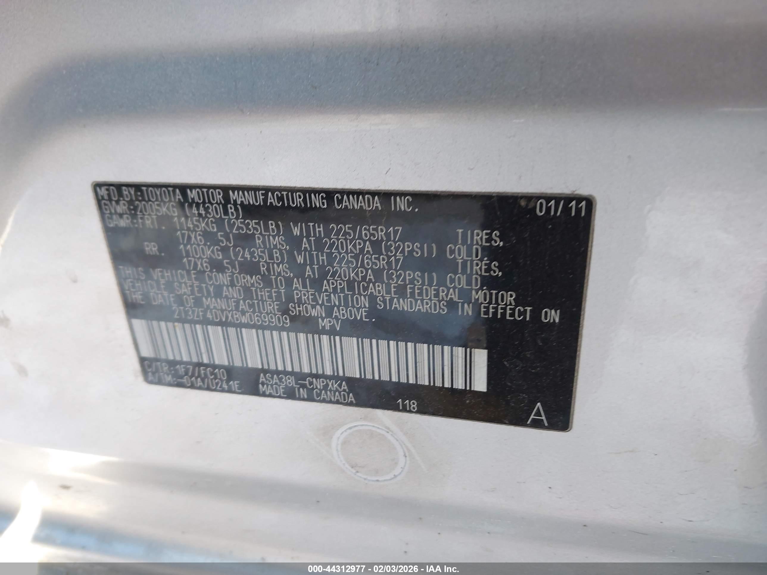 TOYOTA RAV4 image 9