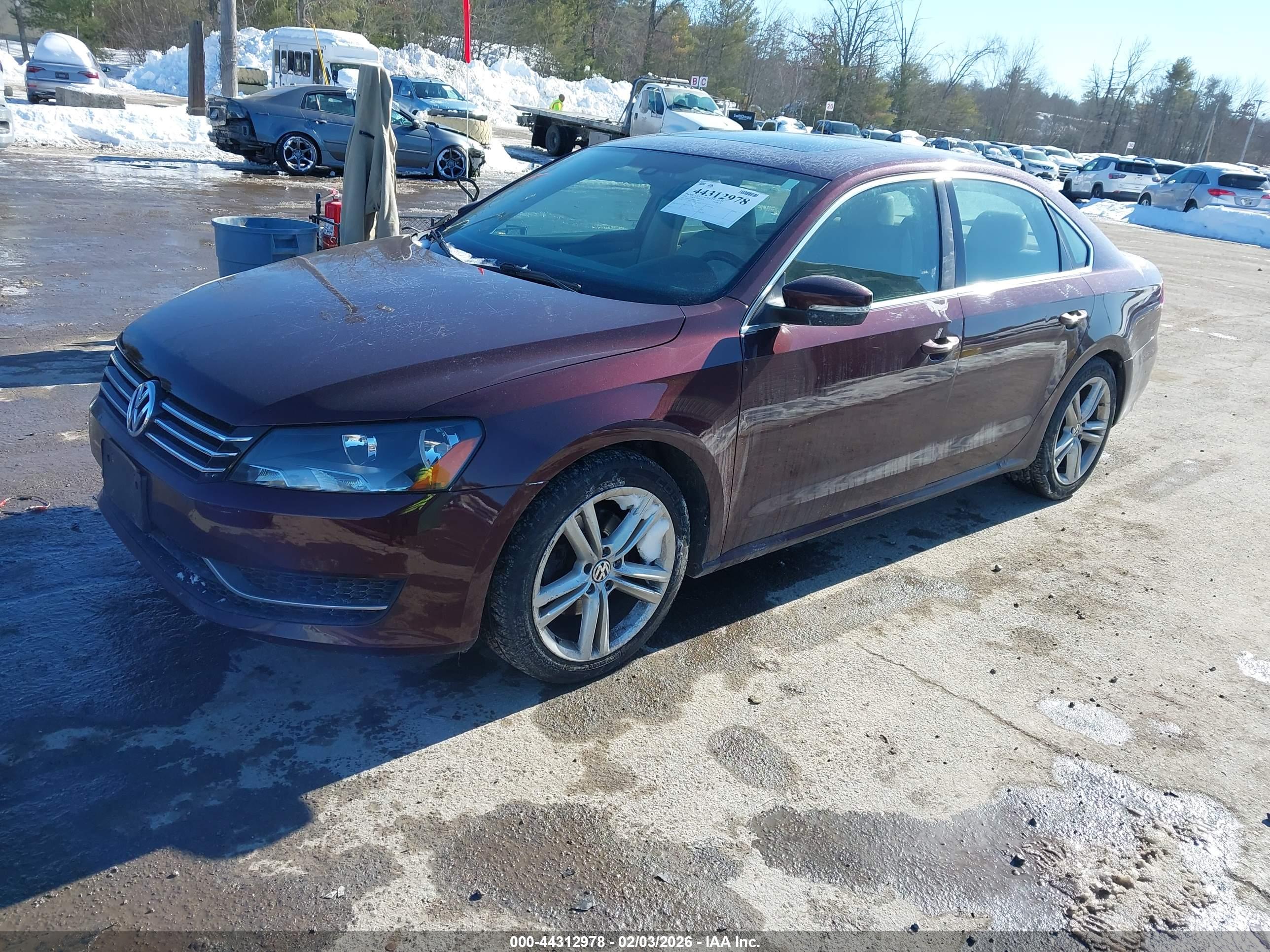 VOLKSWAGEN PASSAT image 2