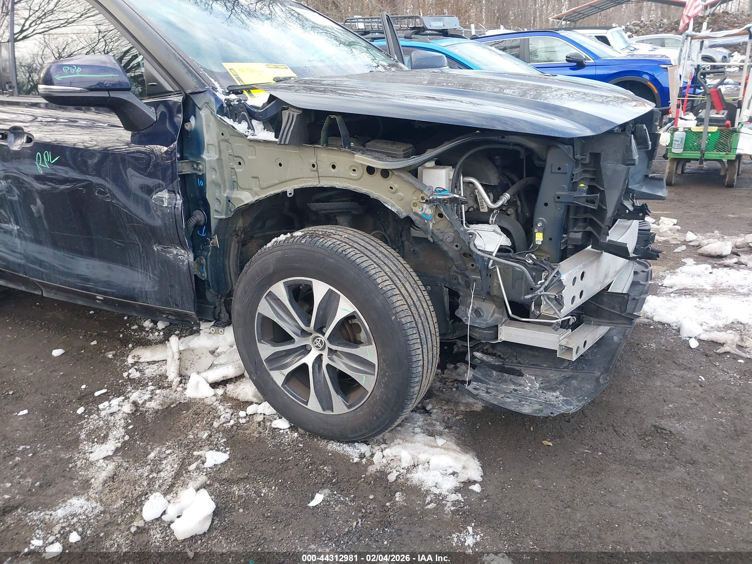 TOYOTA HIGHLANDER image 6
