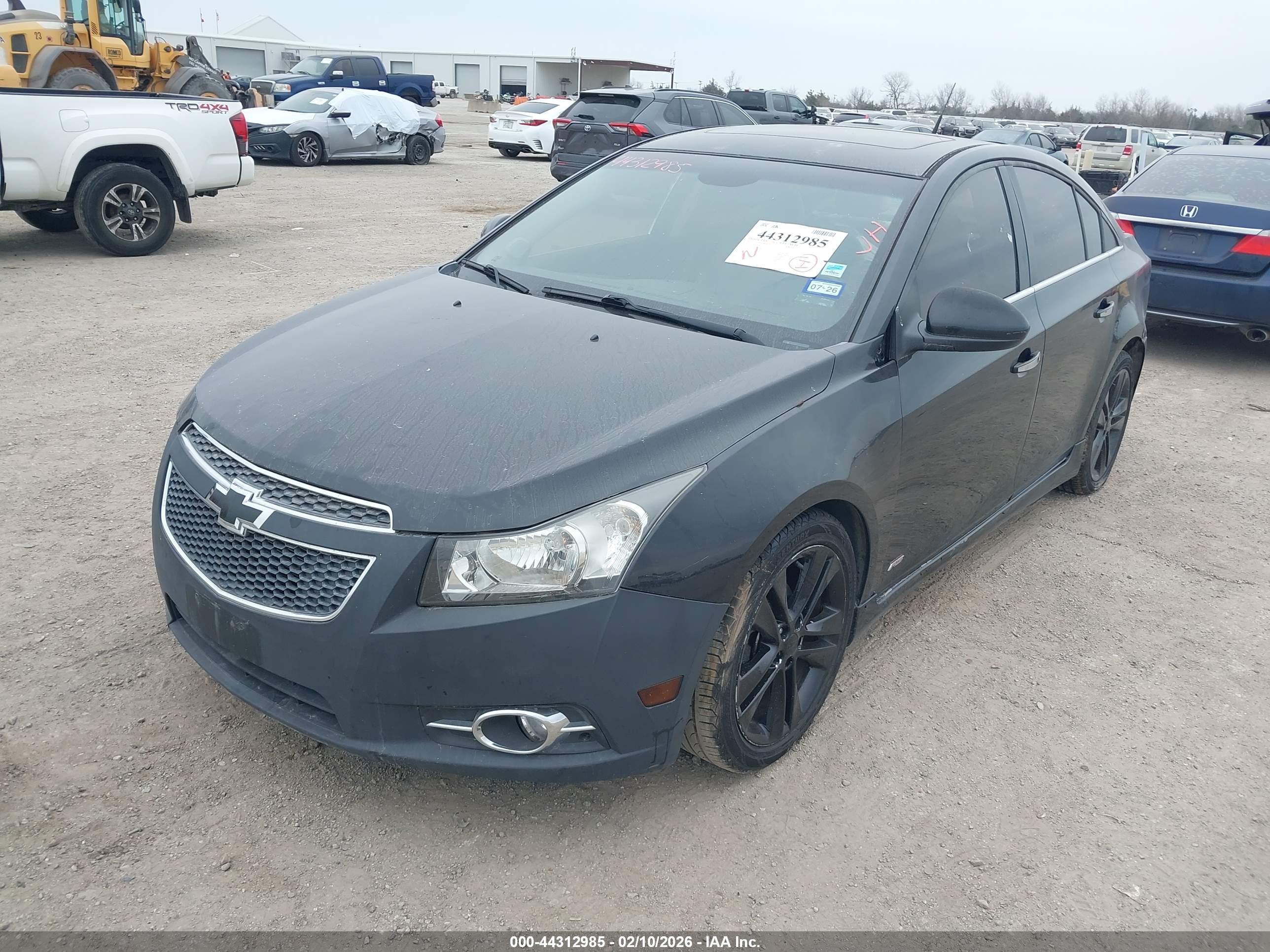 CHEVROLET CRUZE image 2