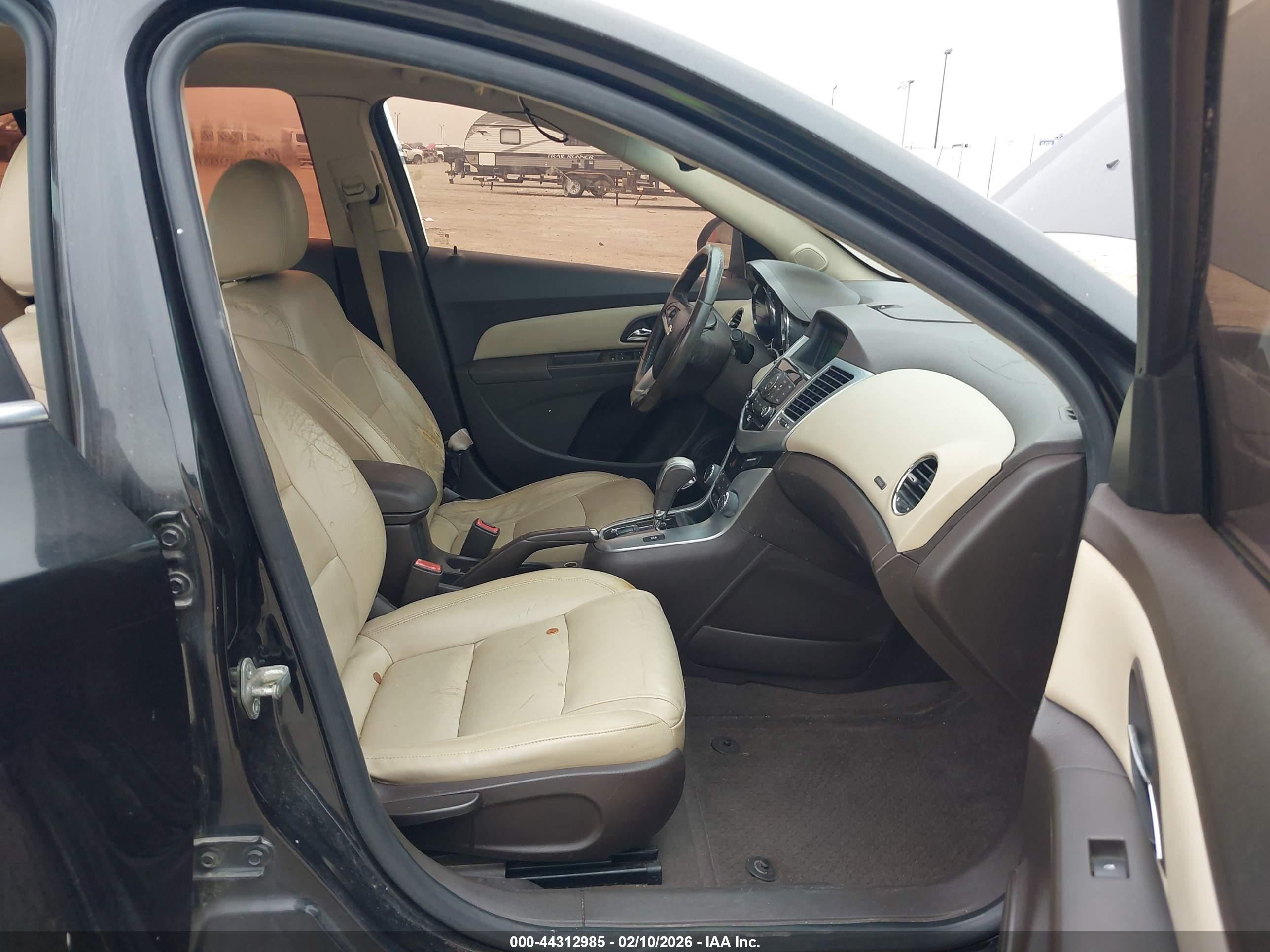 CHEVROLET CRUZE image 5