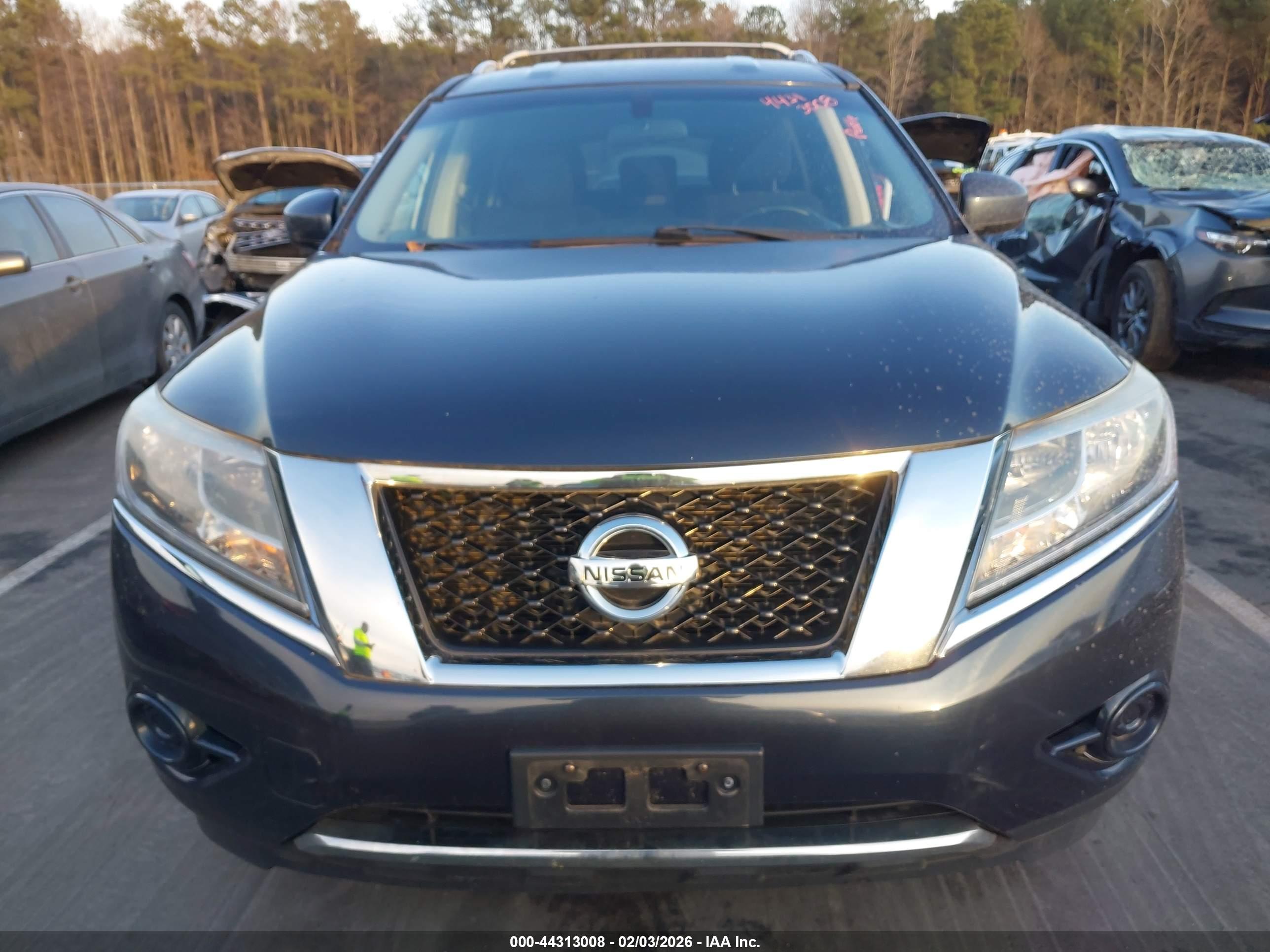 NISSAN PATHFINDER image 6