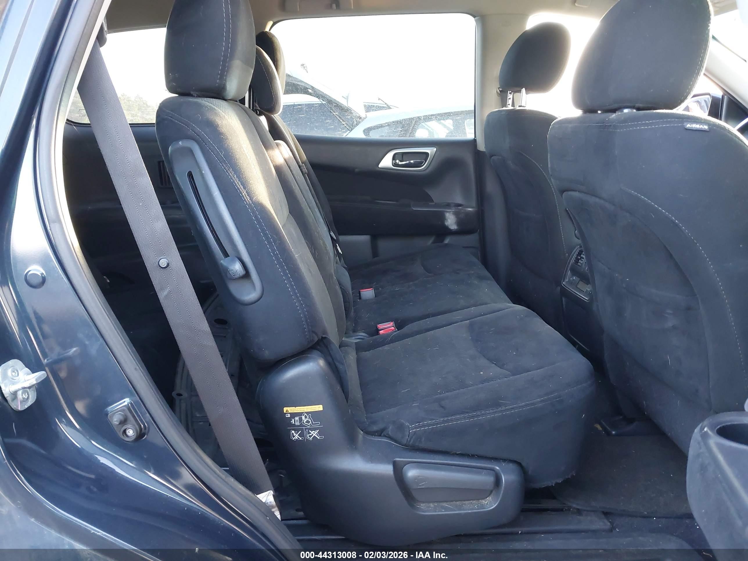 NISSAN PATHFINDER image 8