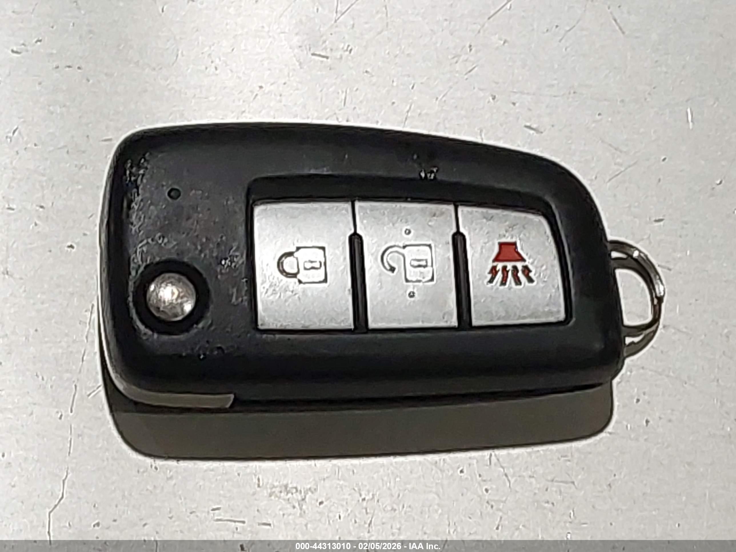 NISSAN ROGUE image 11