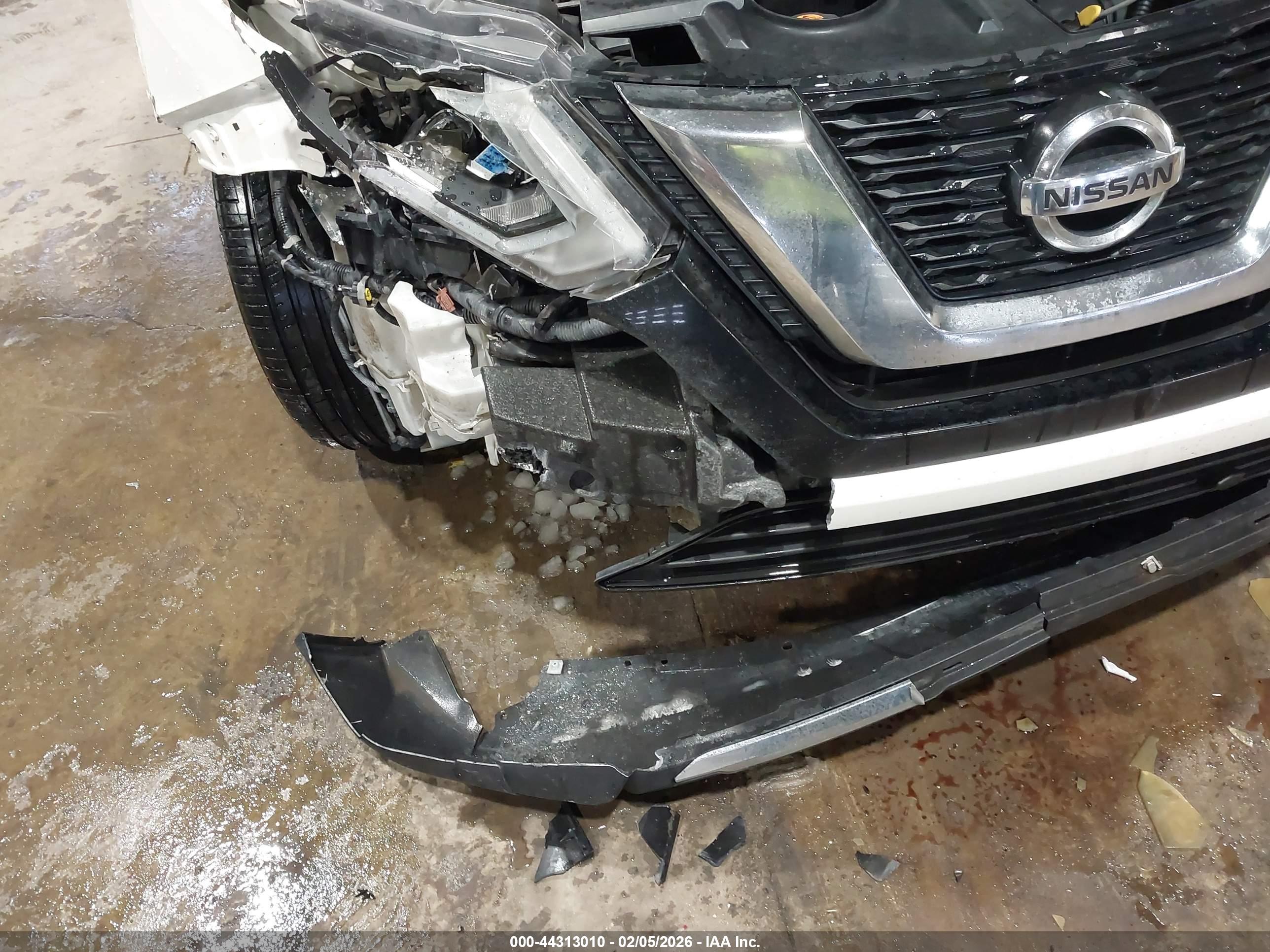 NISSAN ROGUE image 6