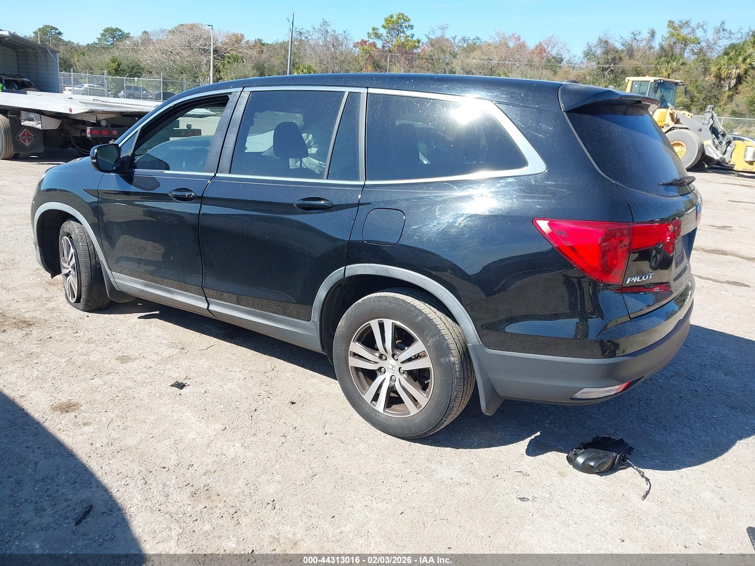 HONDA PILOT image 3