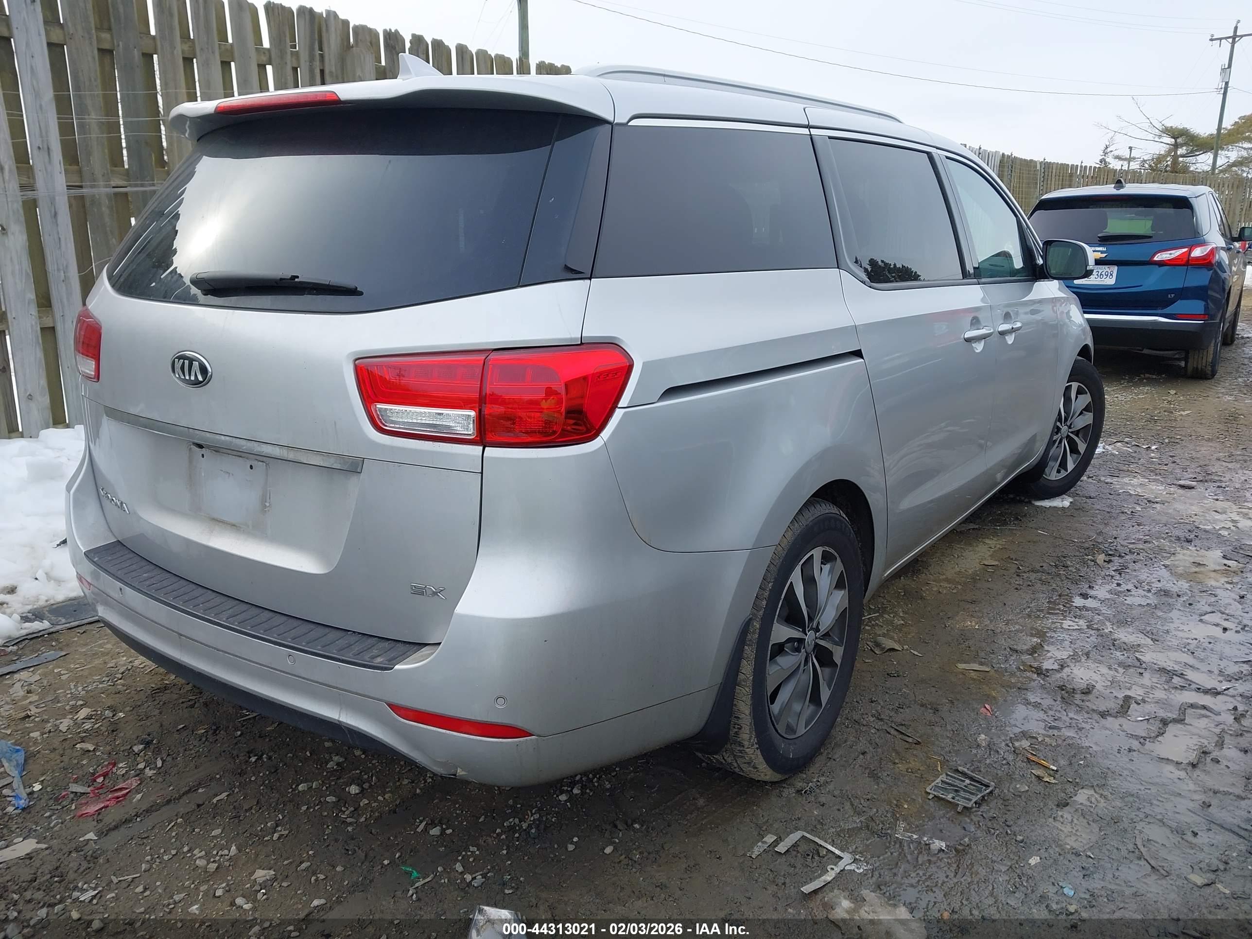 KIA SEDONA image 4