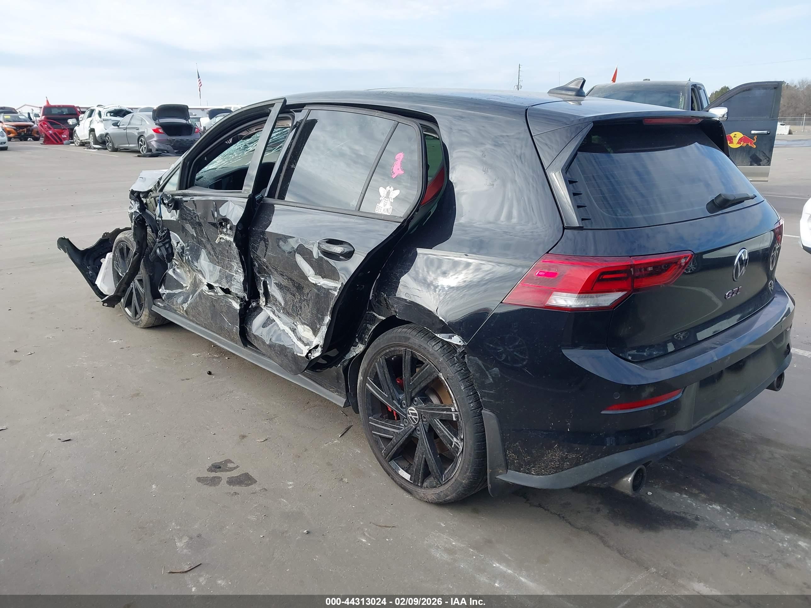 VOLKSWAGEN GOLF image 3