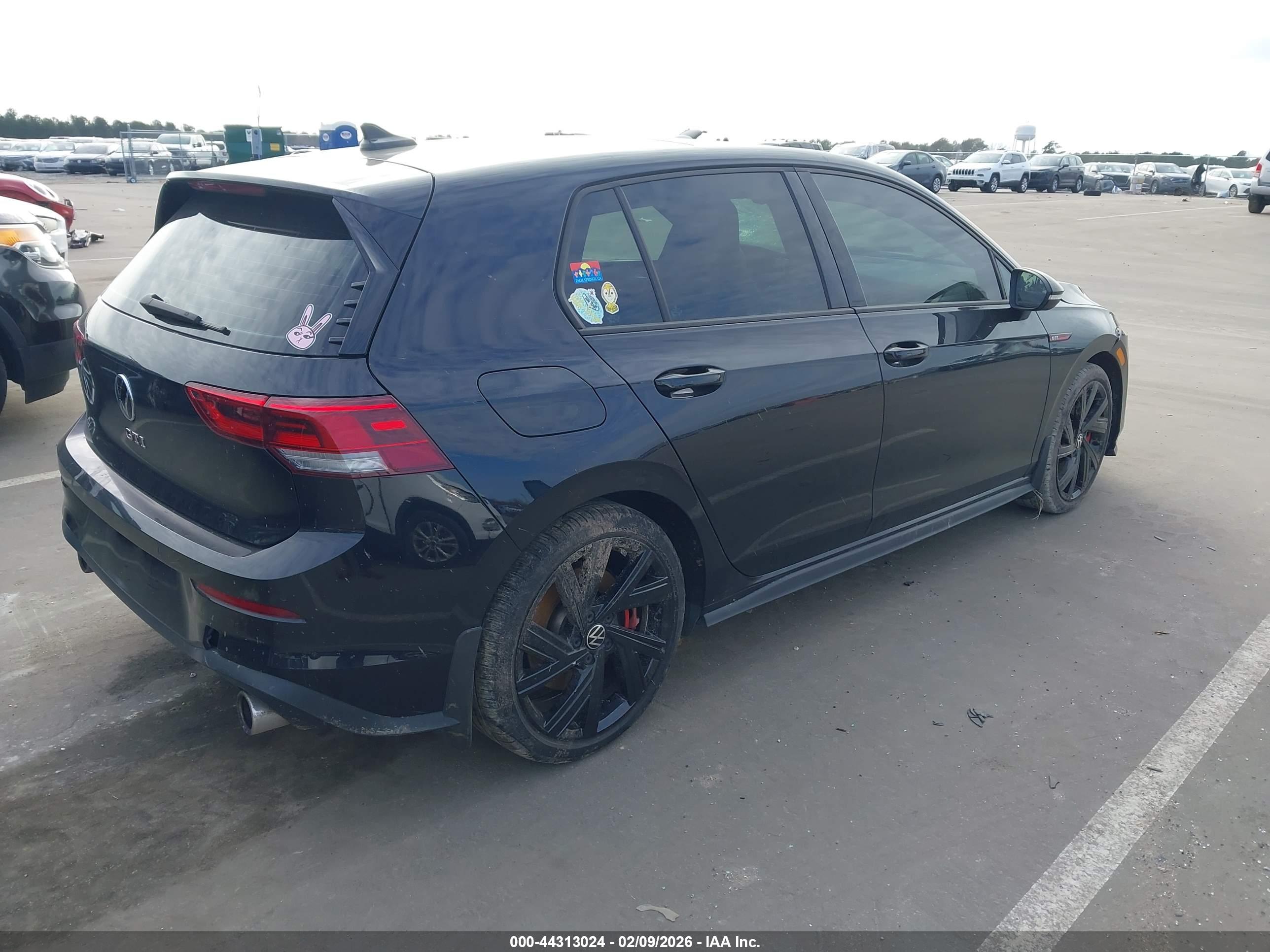 VOLKSWAGEN GOLF image 4