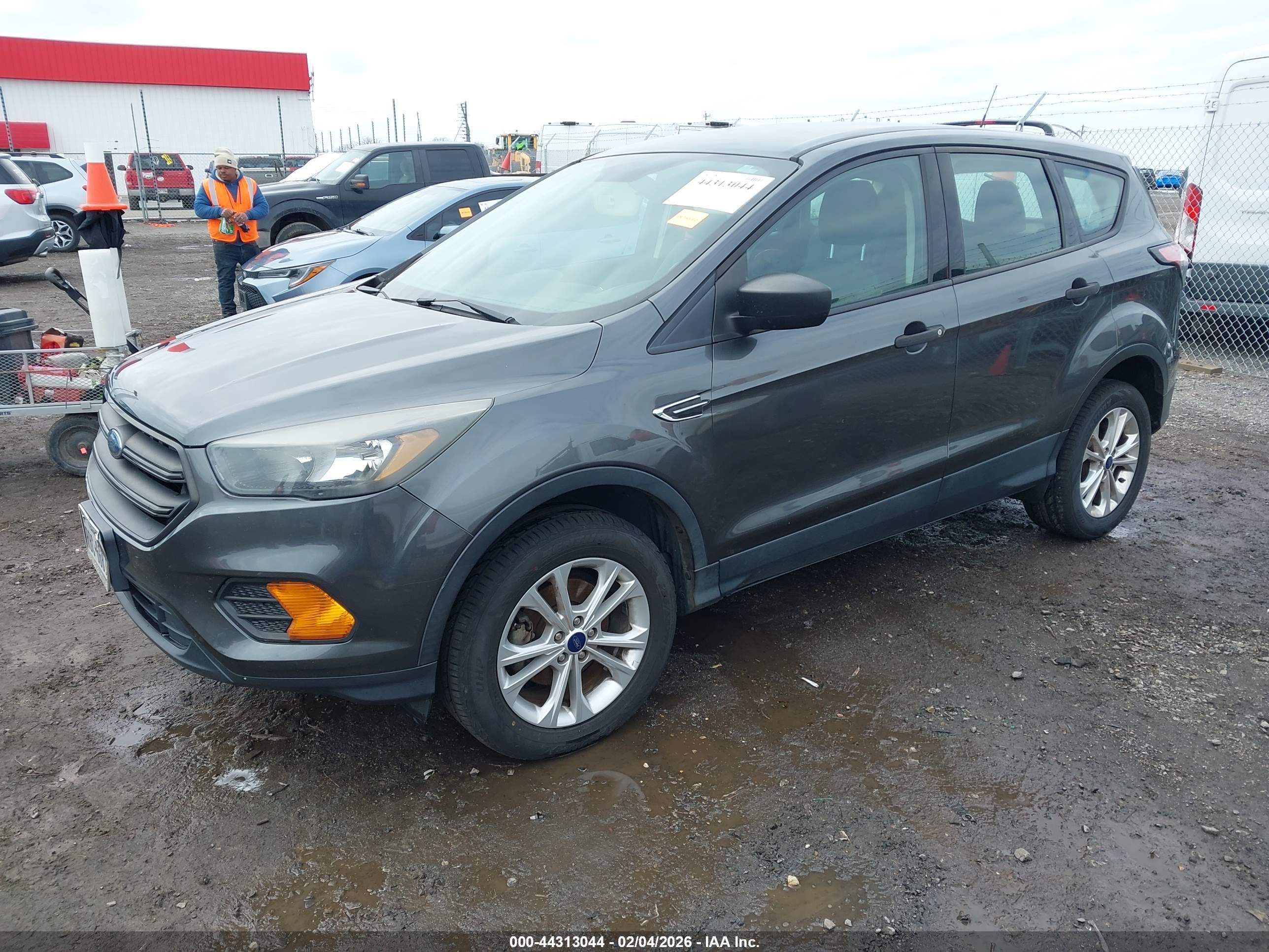 FORD ESCAPE image 2