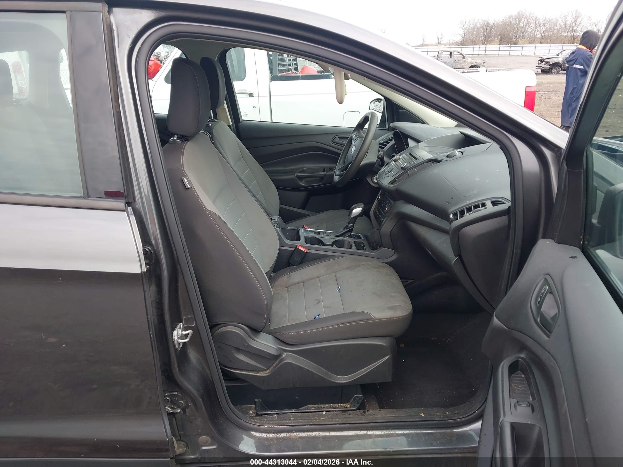 FORD ESCAPE image 5
