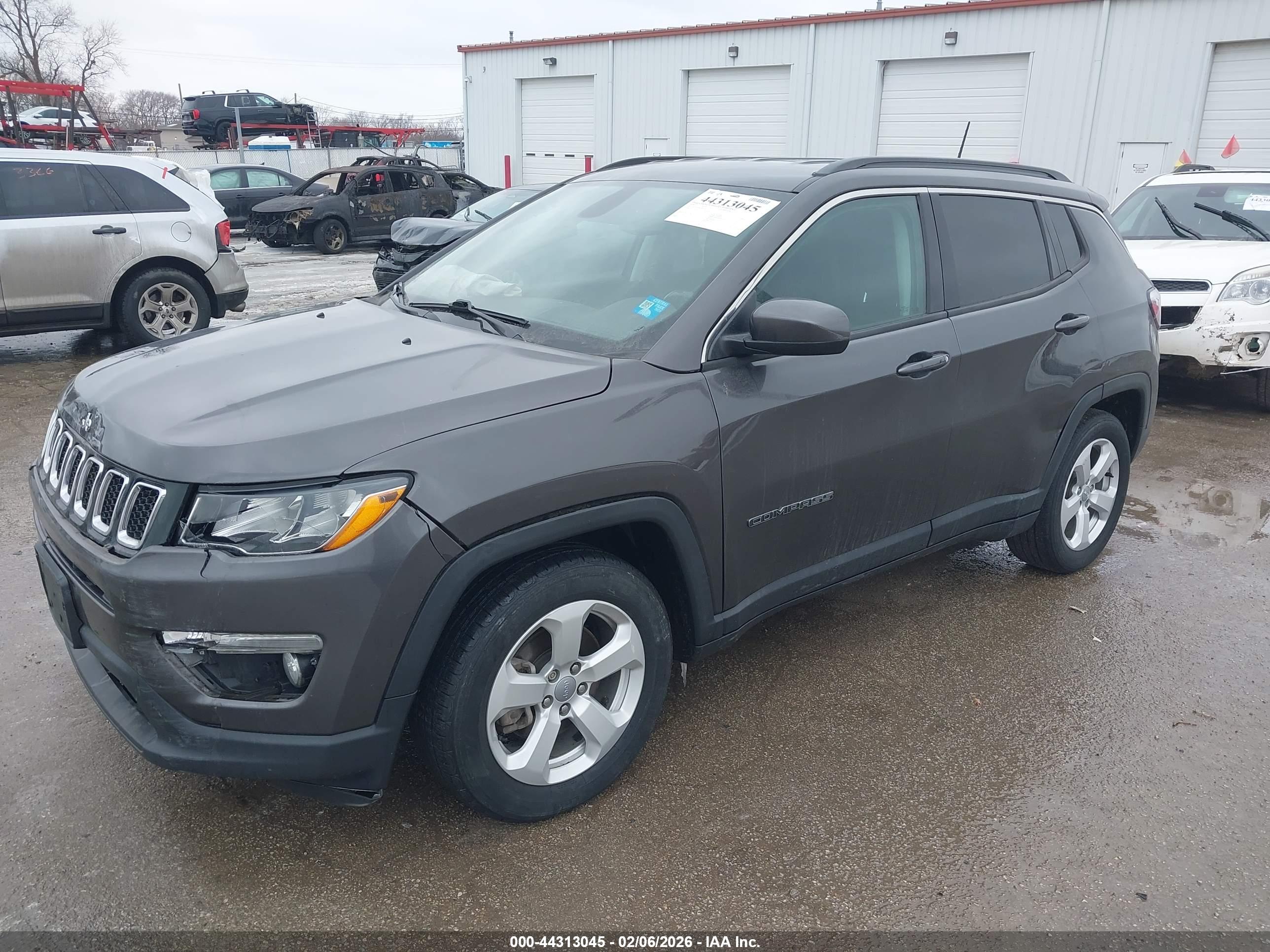 JEEP COMPASS image 2