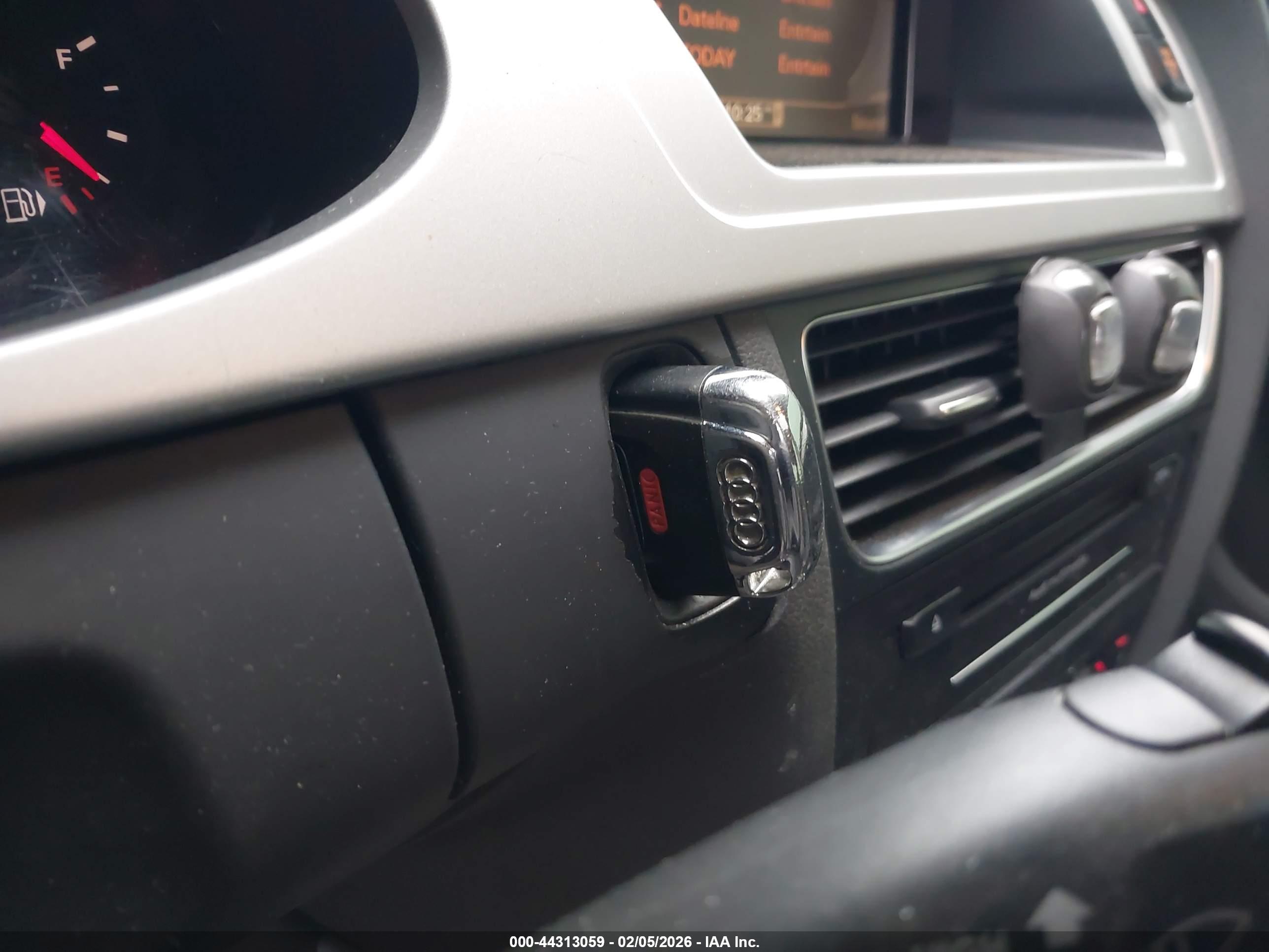 AUDI A4 image 11