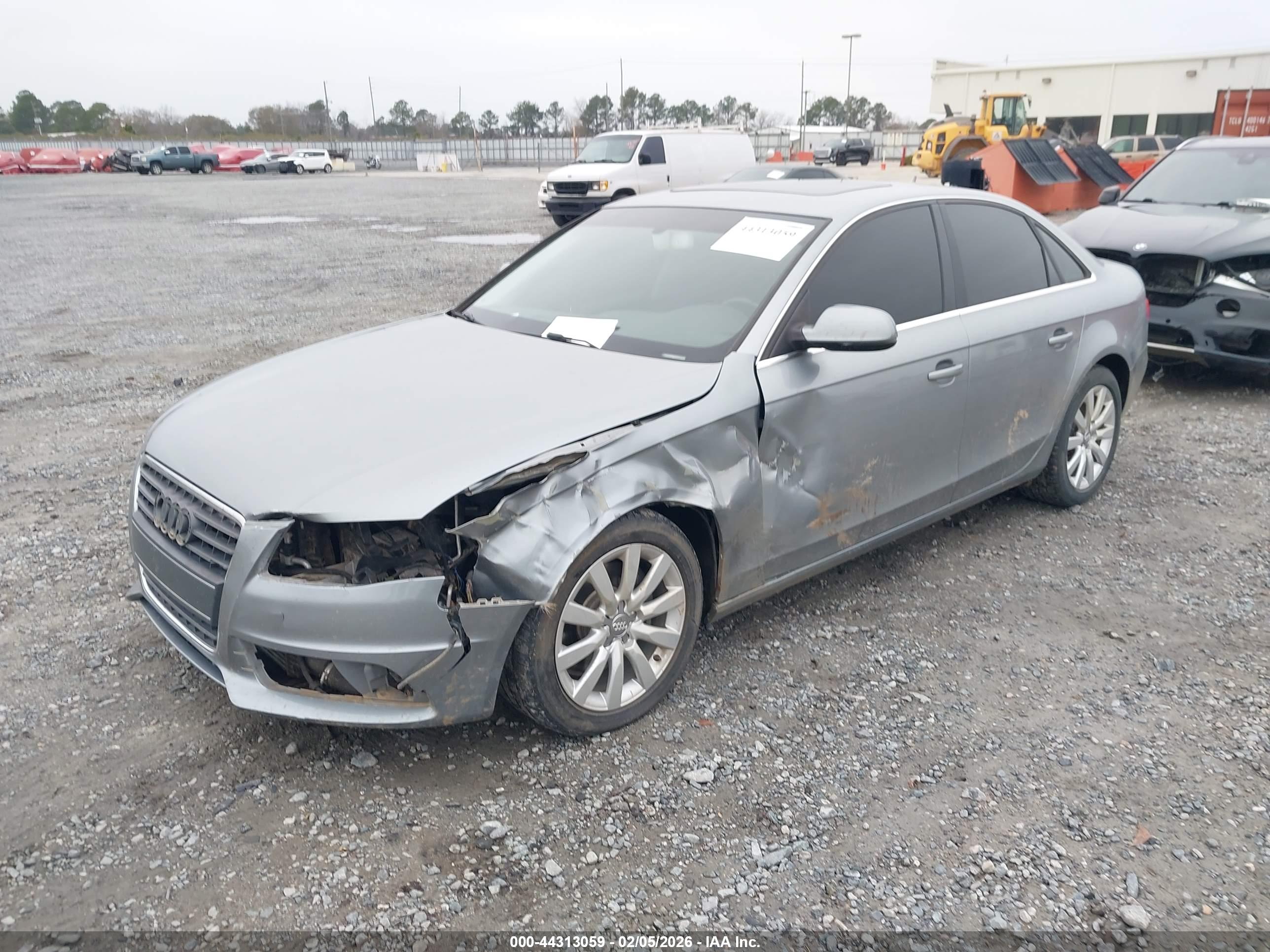 AUDI A4 image 2