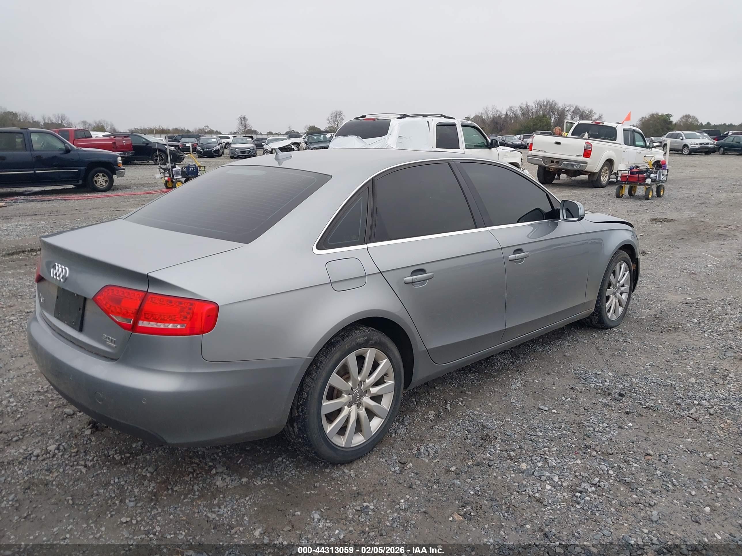 AUDI A4 image 4