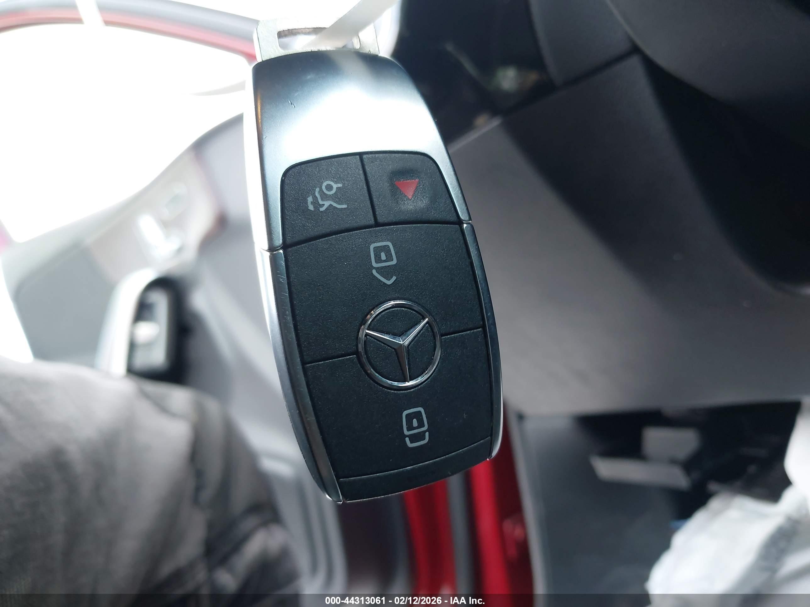 MERCEDES-BENZ A image 11