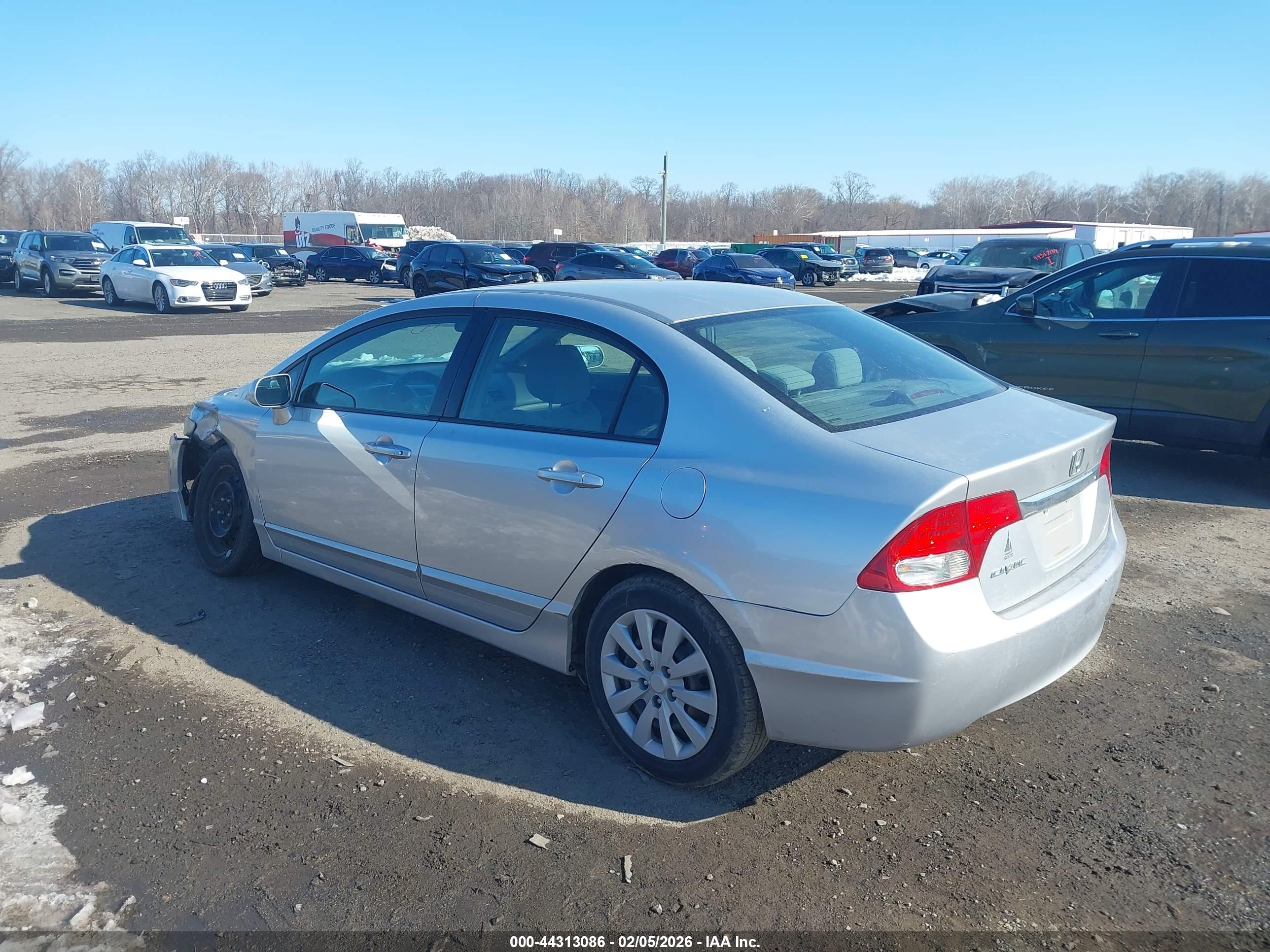 HONDA CIVIC image 3