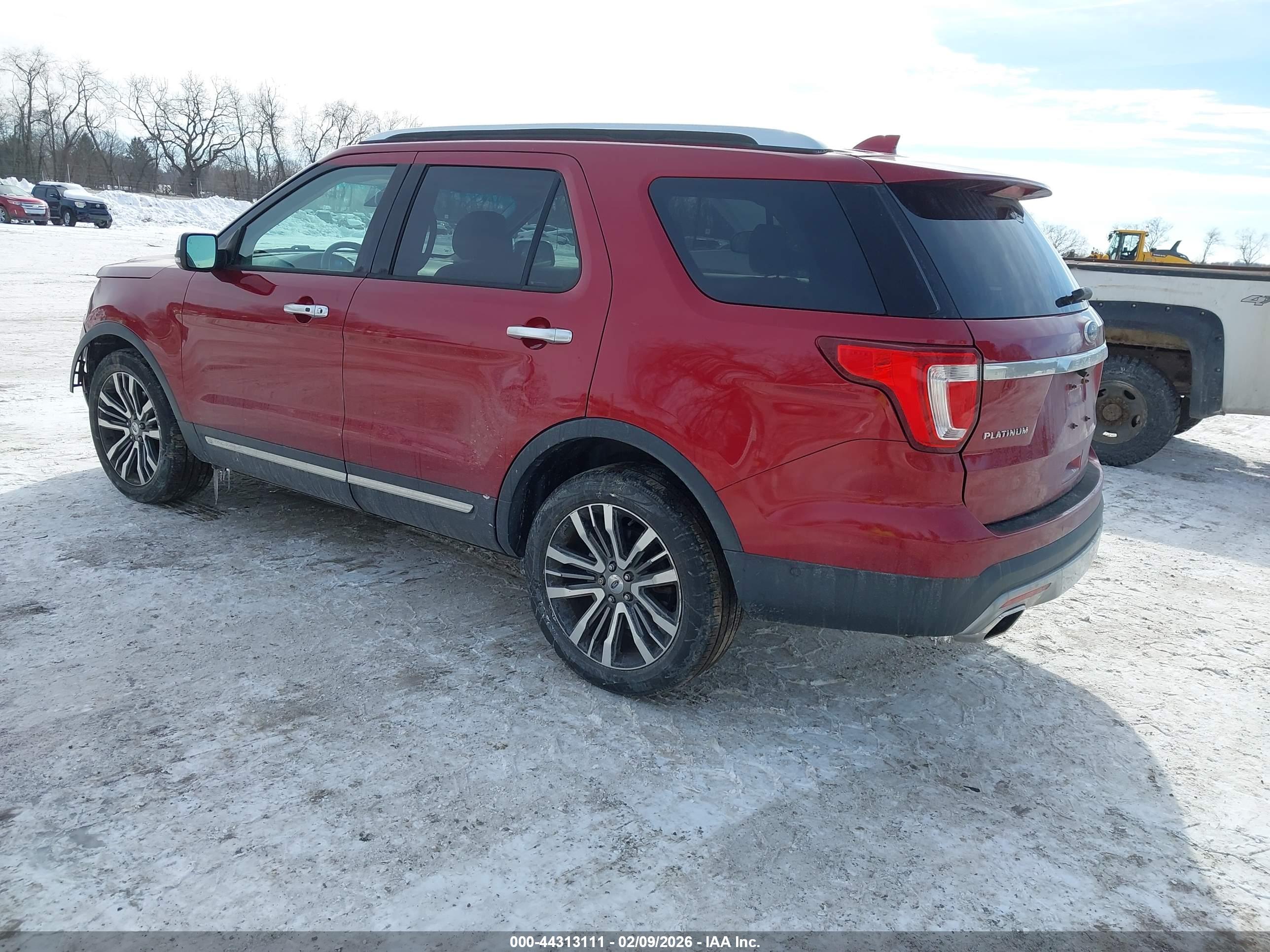 FORD EXPLORER image 3