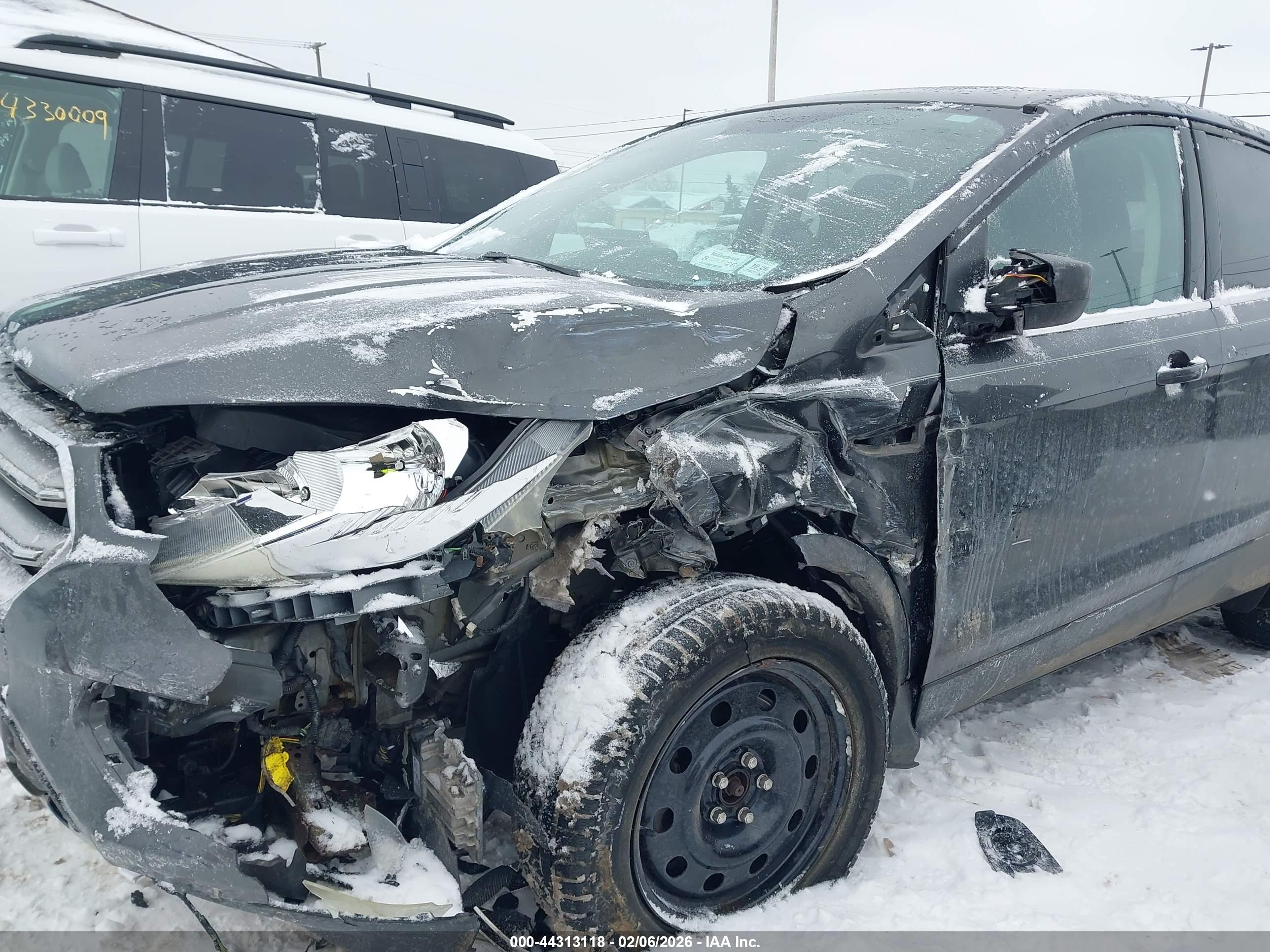 FORD ESCAPE image 6