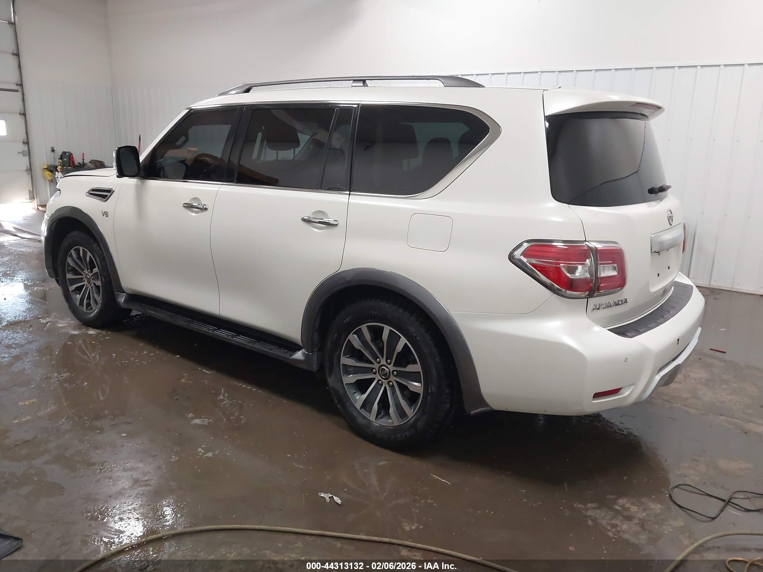 NISSAN ARMADA image 3