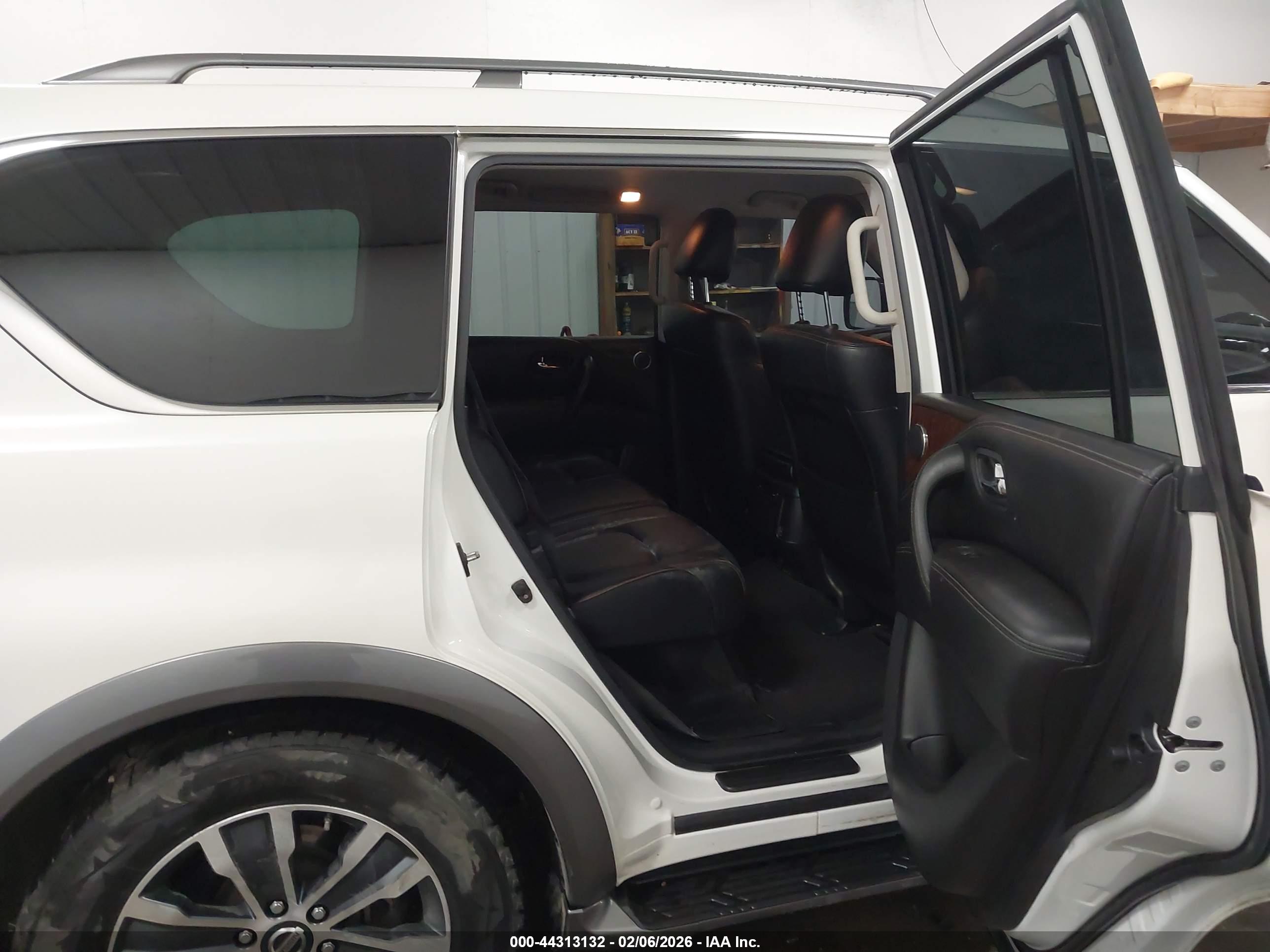 NISSAN ARMADA image 8