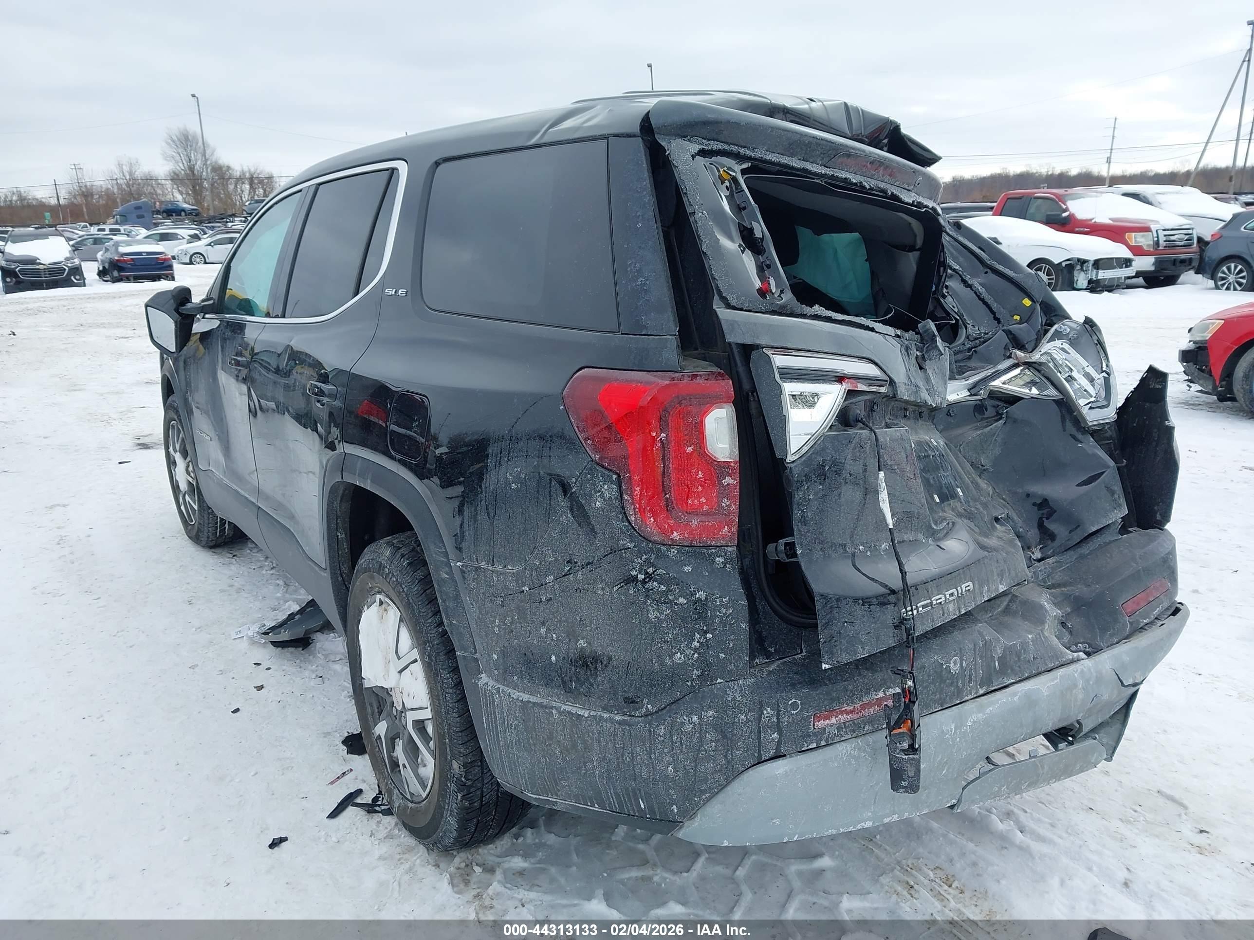 GMC ACADIA image 3