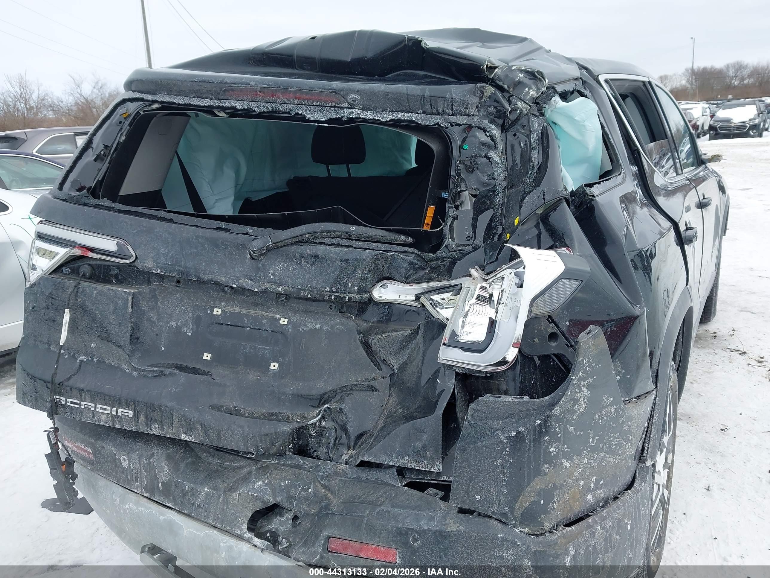 GMC ACADIA image 6