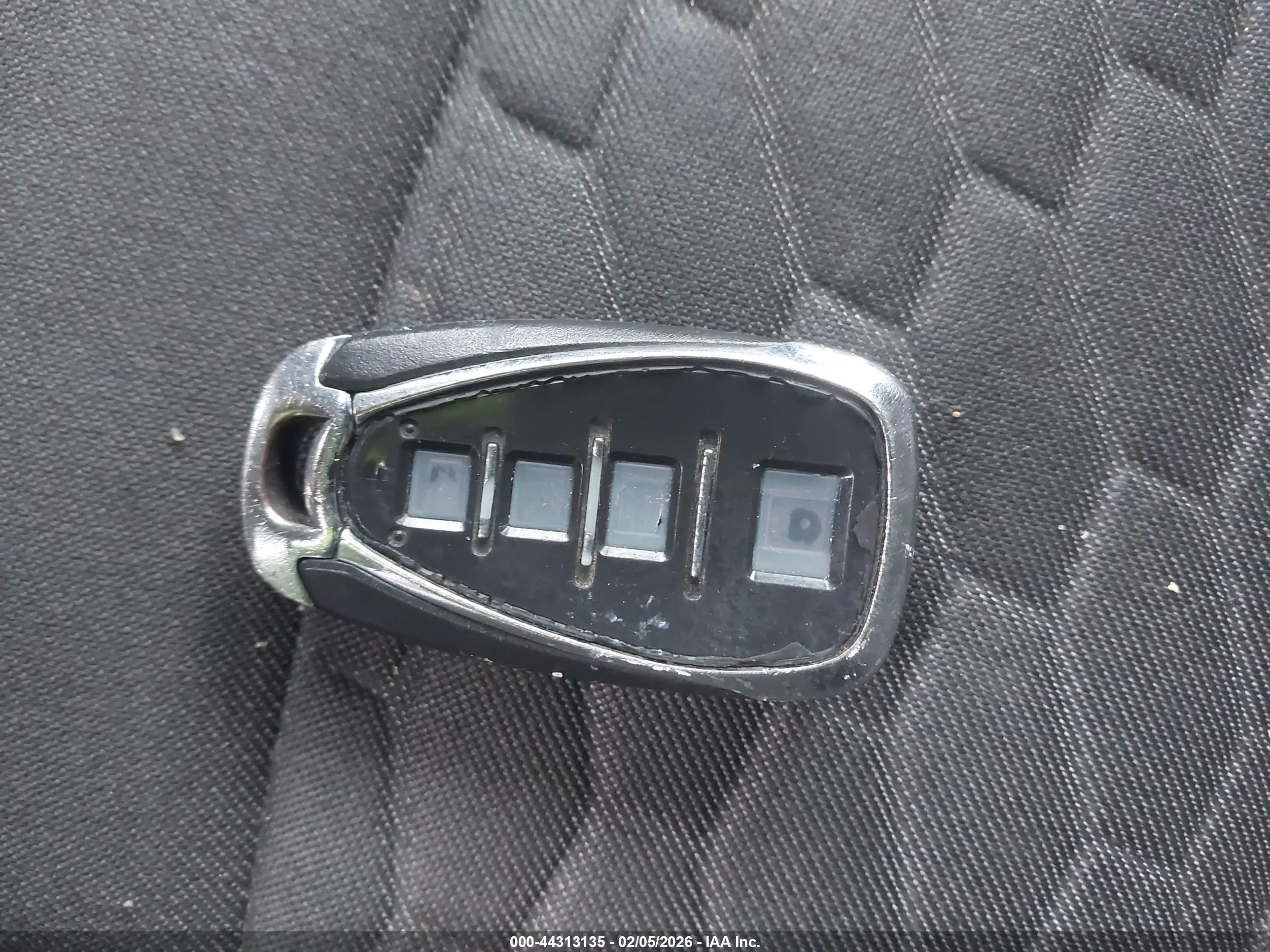 CHEVROLET EQUINOX image 11