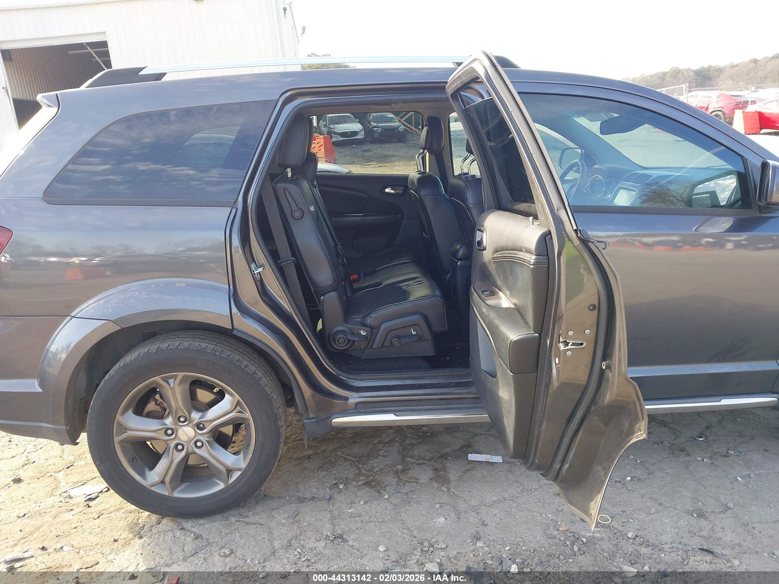 DODGE JOURNEY image 8
